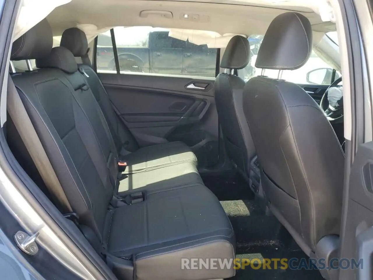 11 fotografías del automóvil dañado 3VV2B7AX7LM168535 VOLKSWAGEN TIGUAN 2020