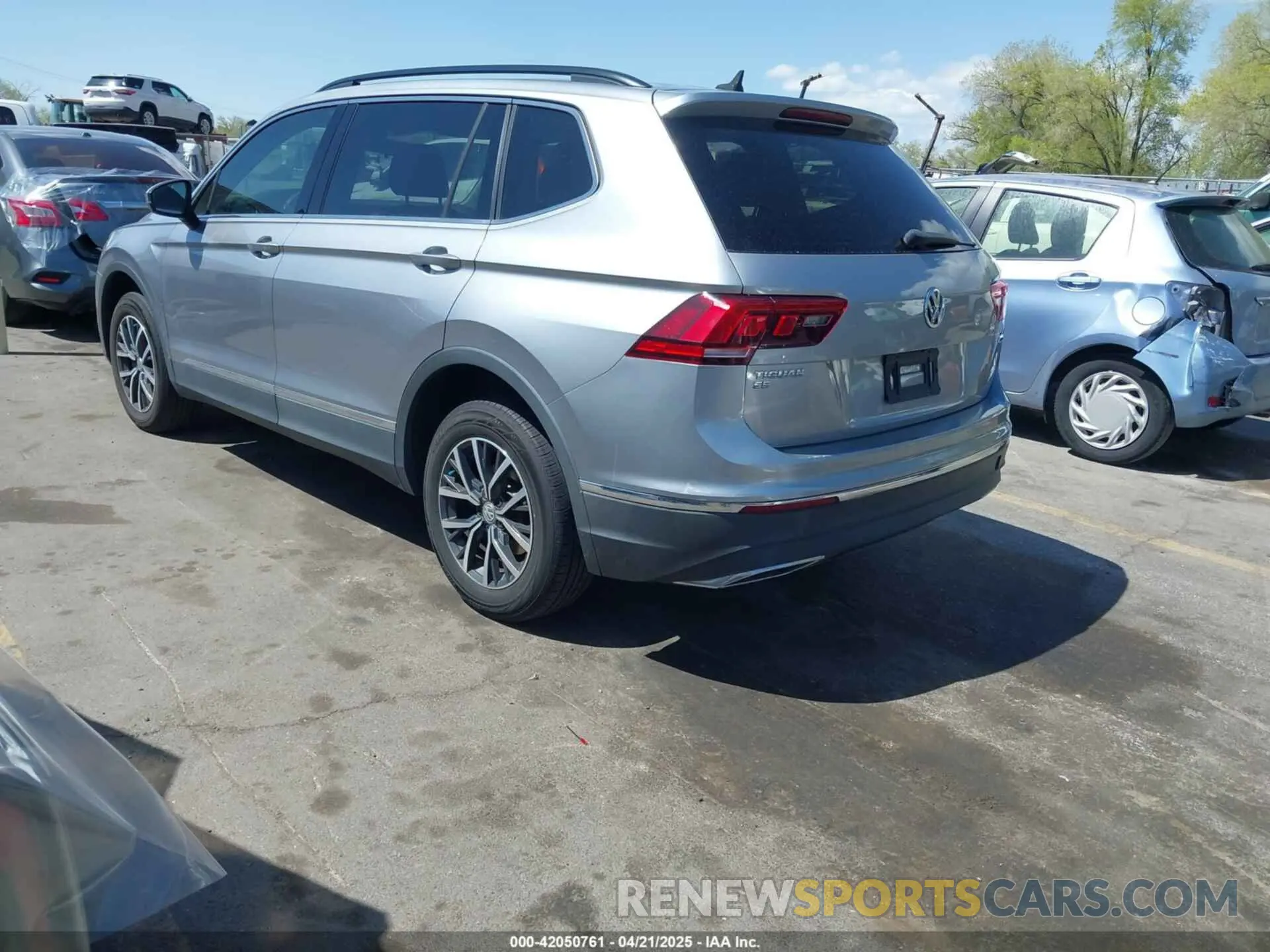 3 fotografías del automóvil dañado 3VV2B7AX8LM020992 VOLKSWAGEN TIGUAN 2020