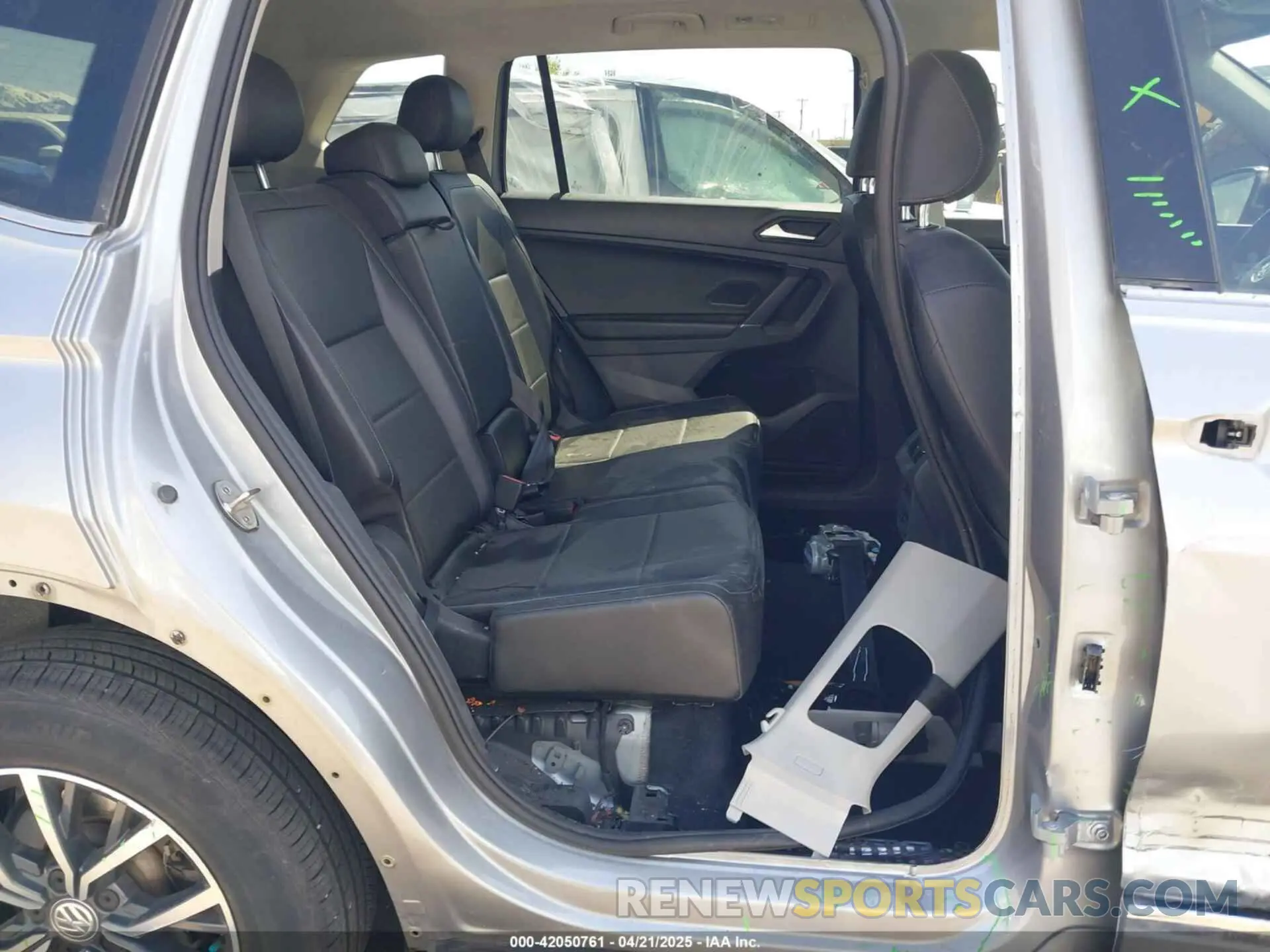8 fotografías del automóvil dañado 3VV2B7AX8LM020992 VOLKSWAGEN TIGUAN 2020