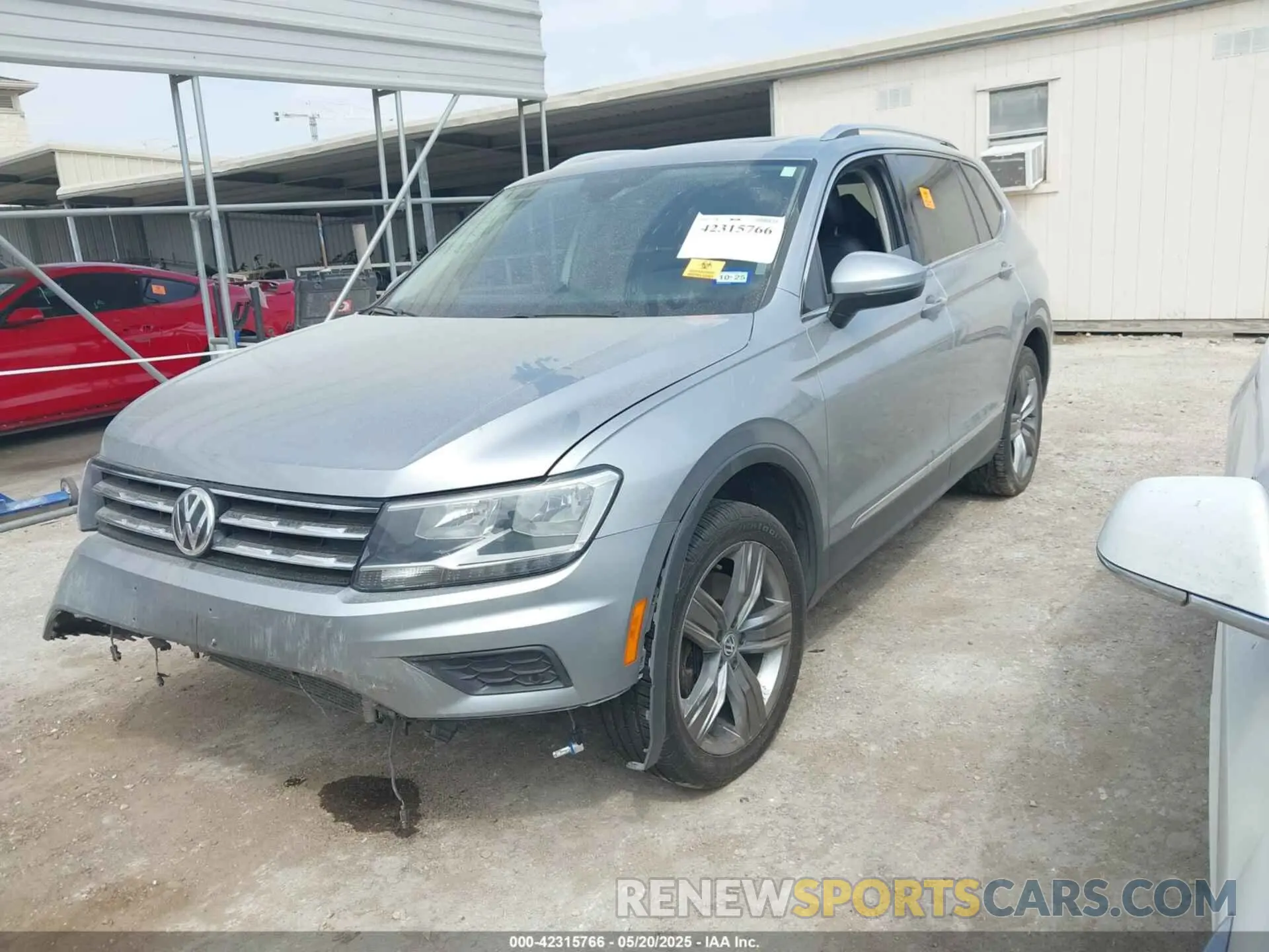2 fotografías del automóvil dañado 3VV2B7AX9LM022086 VOLKSWAGEN TIGUAN 2020
