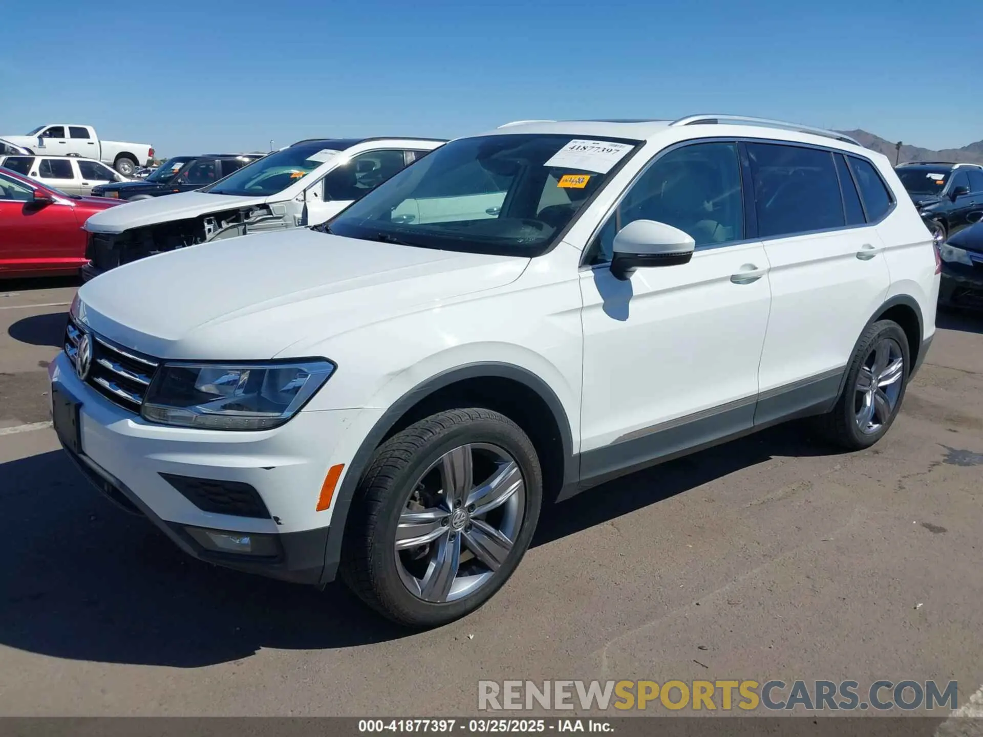 2 fotografías del automóvil dañado 3VV2B7AX9LM134242 VOLKSWAGEN TIGUAN 2020