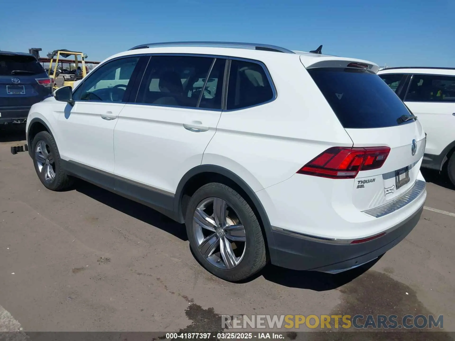 3 fotografías del automóvil dañado 3VV2B7AX9LM134242 VOLKSWAGEN TIGUAN 2020