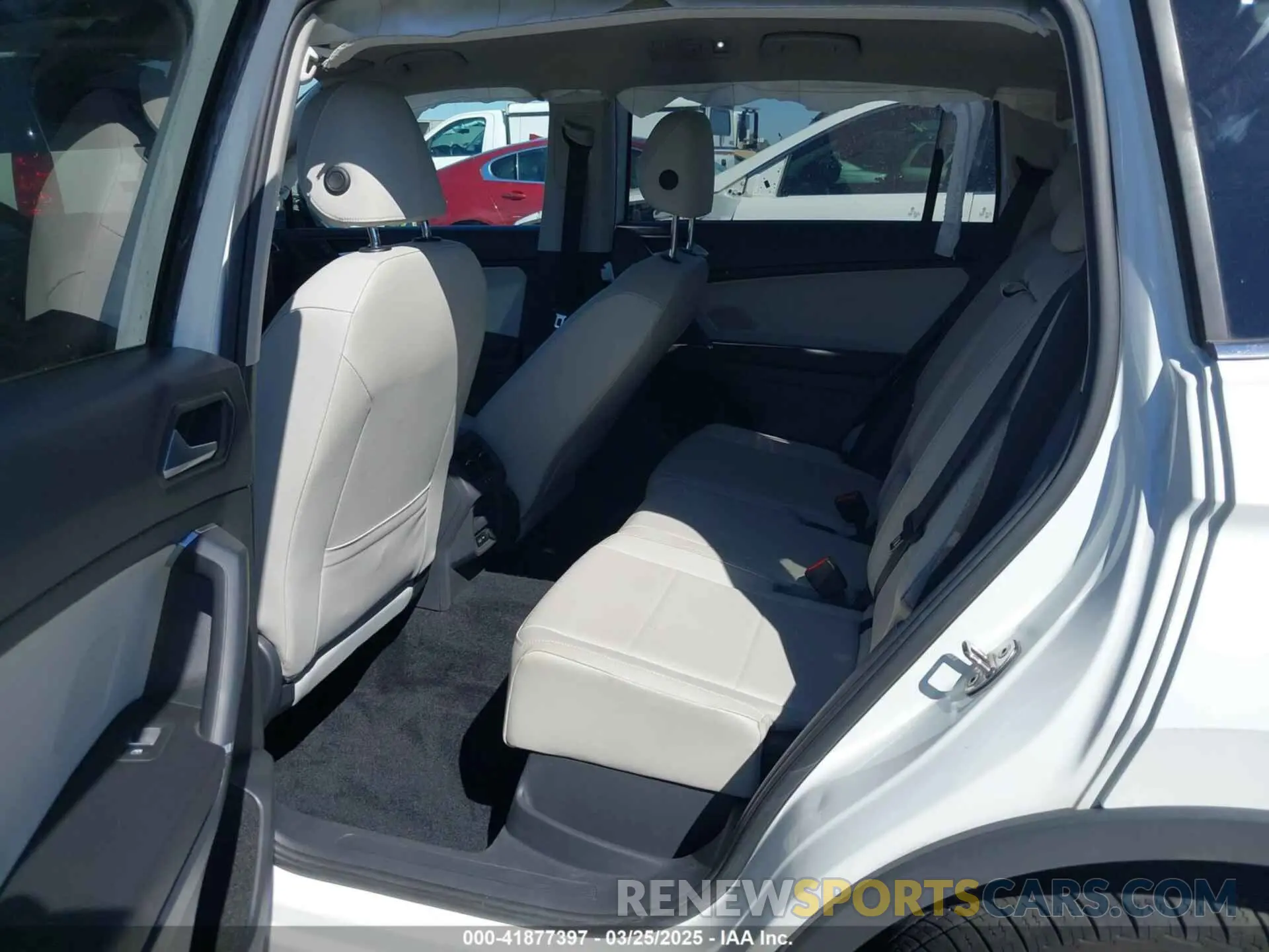 8 fotografías del automóvil dañado 3VV2B7AX9LM134242 VOLKSWAGEN TIGUAN 2020