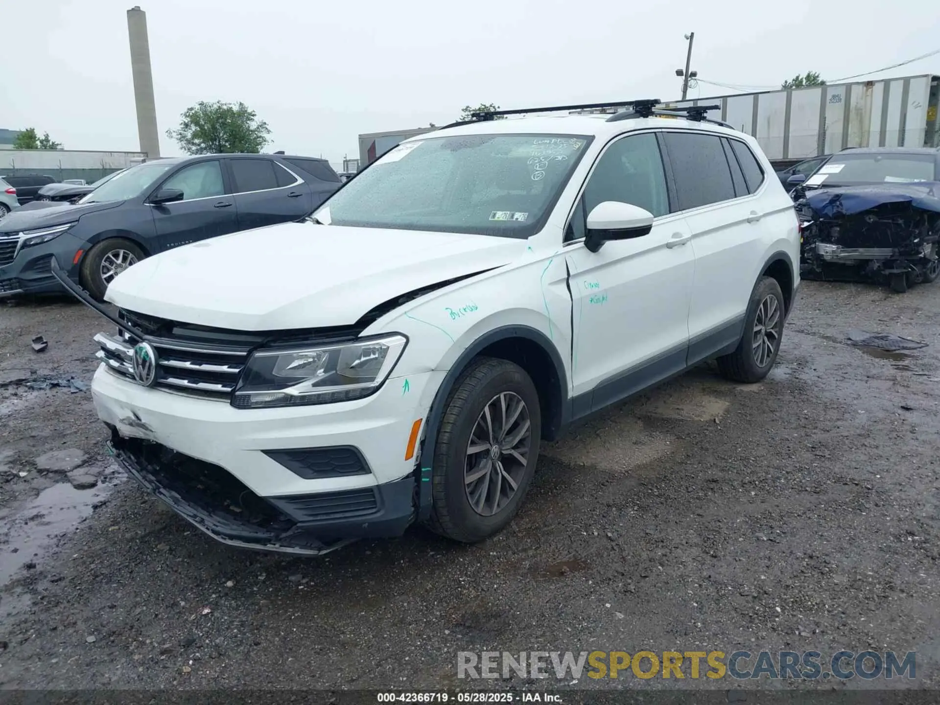 2 fotografías del automóvil dañado 3VV2B7AX9LM163952 VOLKSWAGEN TIGUAN 2020