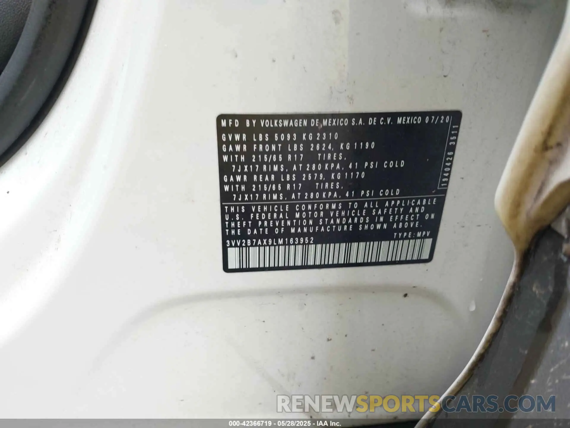 9 fotografías del automóvil dañado 3VV2B7AX9LM163952 VOLKSWAGEN TIGUAN 2020