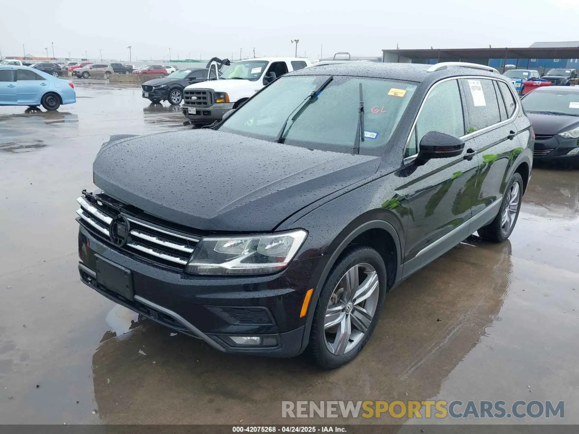 2 fotografías del automóvil dañado 3VV2B7AXXLM022419 VOLKSWAGEN TIGUAN 2020