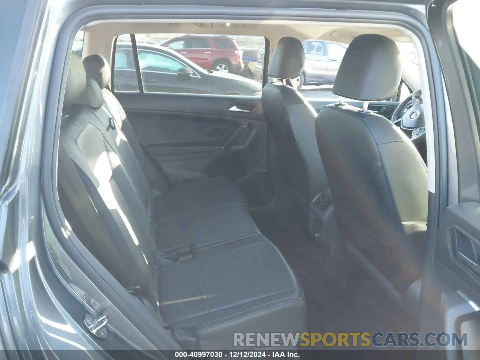 8 fotografías del automóvil dañado 3VV2B7AXXLM025353 VOLKSWAGEN TIGUAN 2020
