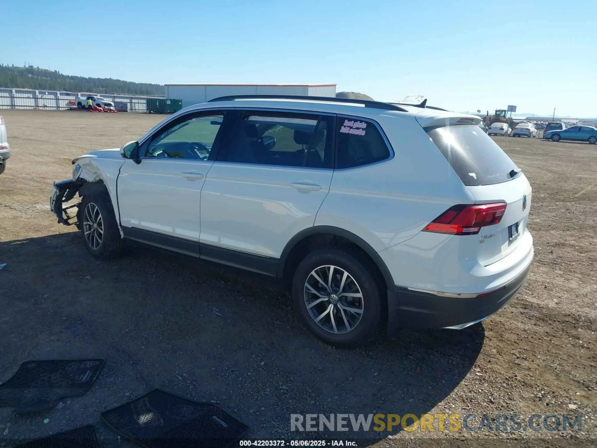 3 fotografías del automóvil dañado 3VV2B7AXXLM053170 VOLKSWAGEN TIGUAN 2020
