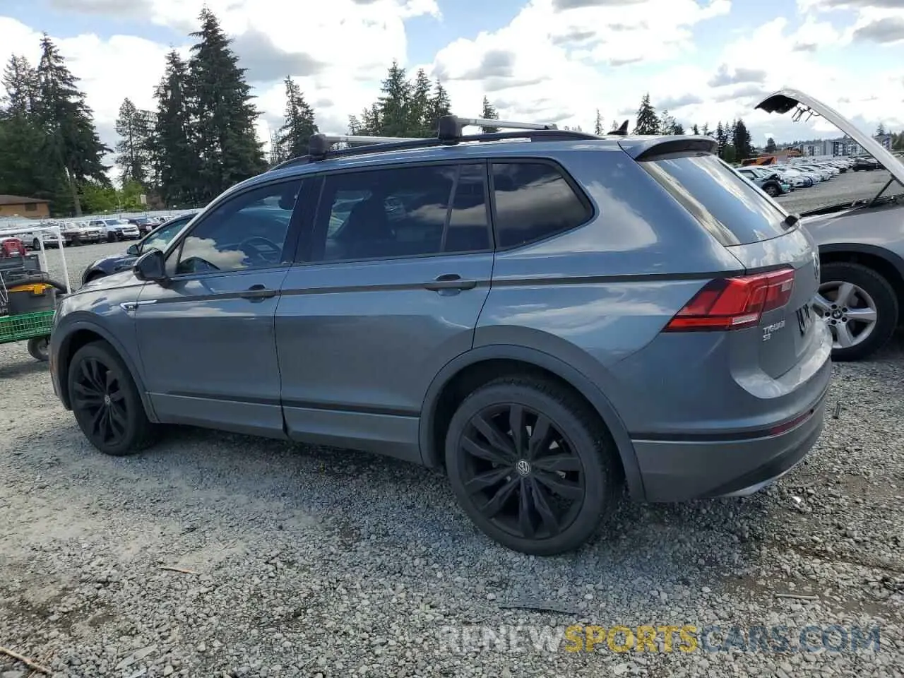 2 fotografías del automóvil dañado 3VV2B7AXXLM133732 VOLKSWAGEN TIGUAN 2020