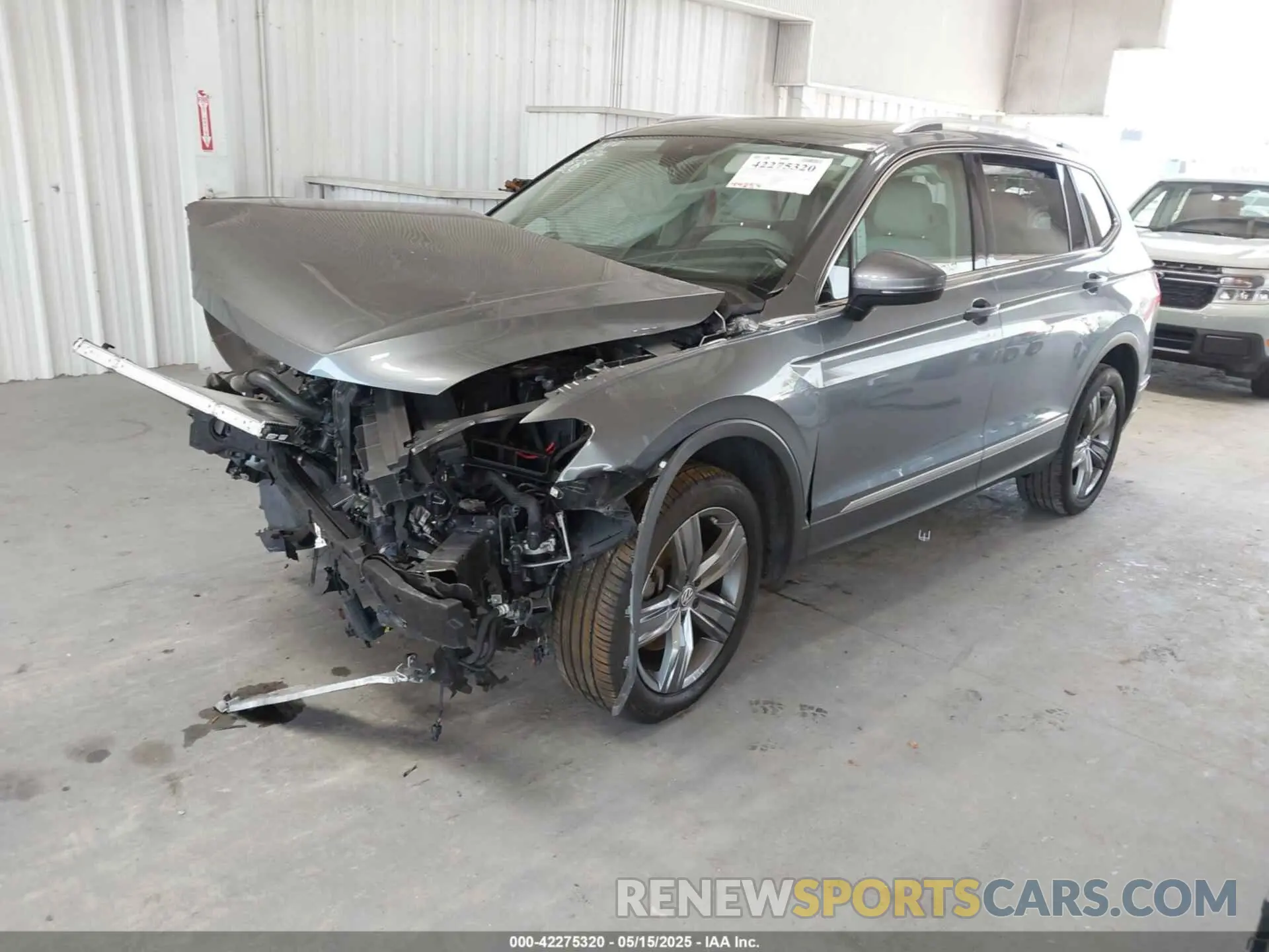 2 fotografías del automóvil dañado 3VV3B7AX0LM007612 VOLKSWAGEN TIGUAN 2020