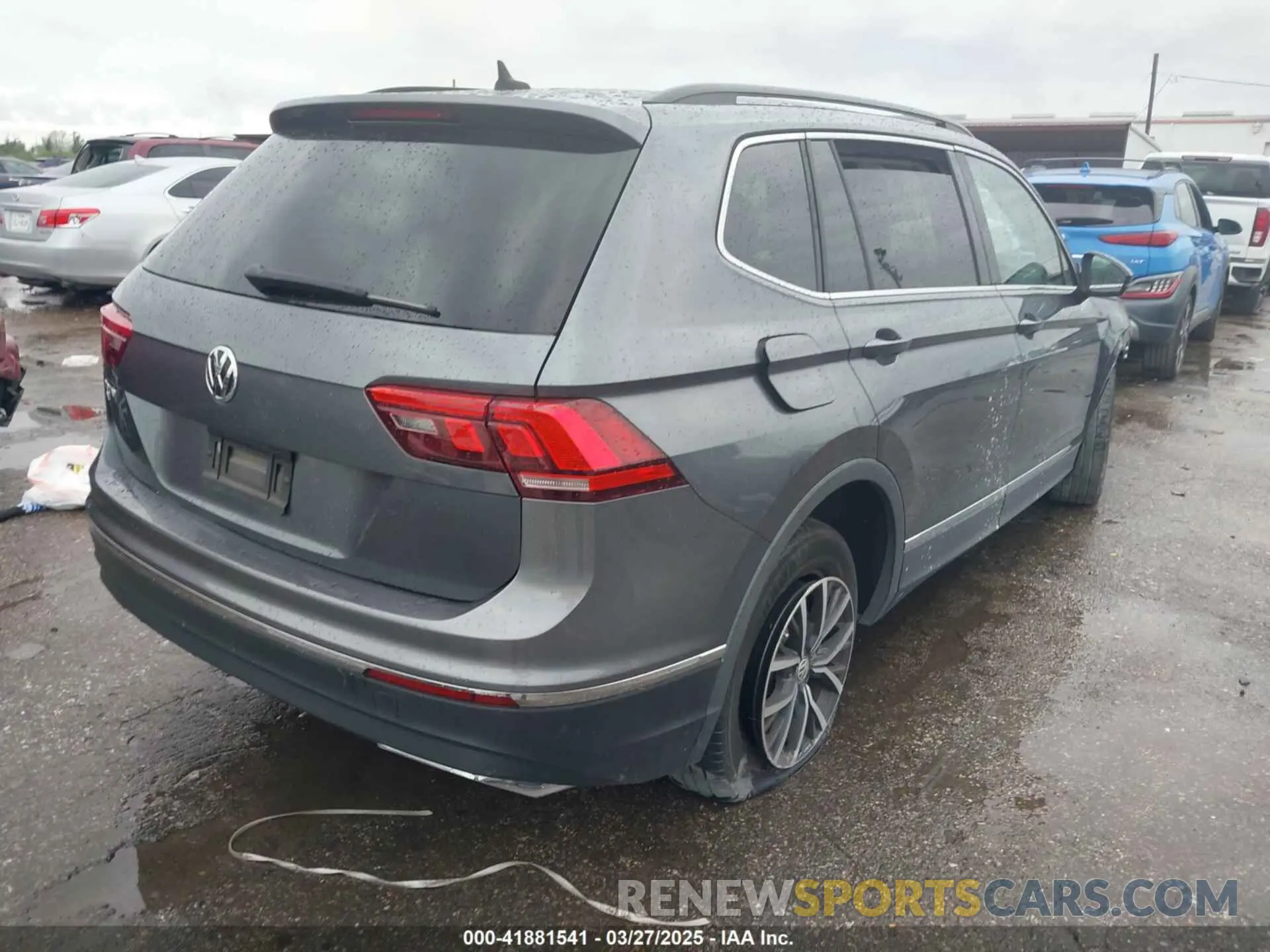 4 fotografías del automóvil dañado 3VV3B7AX0LM121061 VOLKSWAGEN TIGUAN 2020
