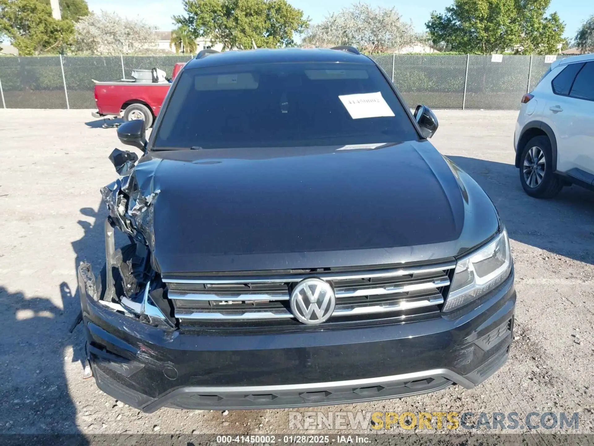 12 fotografías del automóvil dañado 3VV3B7AX1LM019574 VOLKSWAGEN TIGUAN 2020
