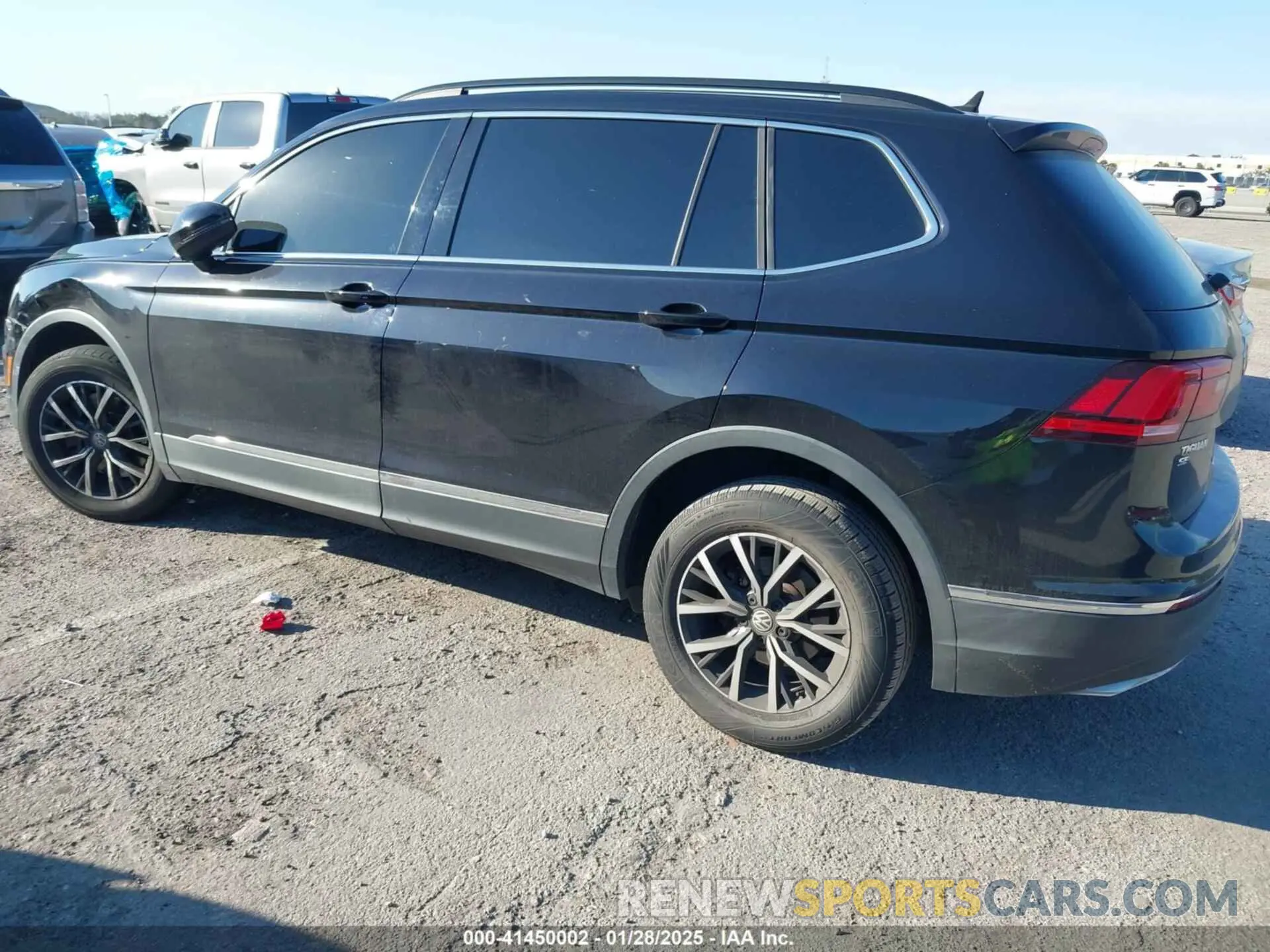 3 fotografías del automóvil dañado 3VV3B7AX1LM019574 VOLKSWAGEN TIGUAN 2020