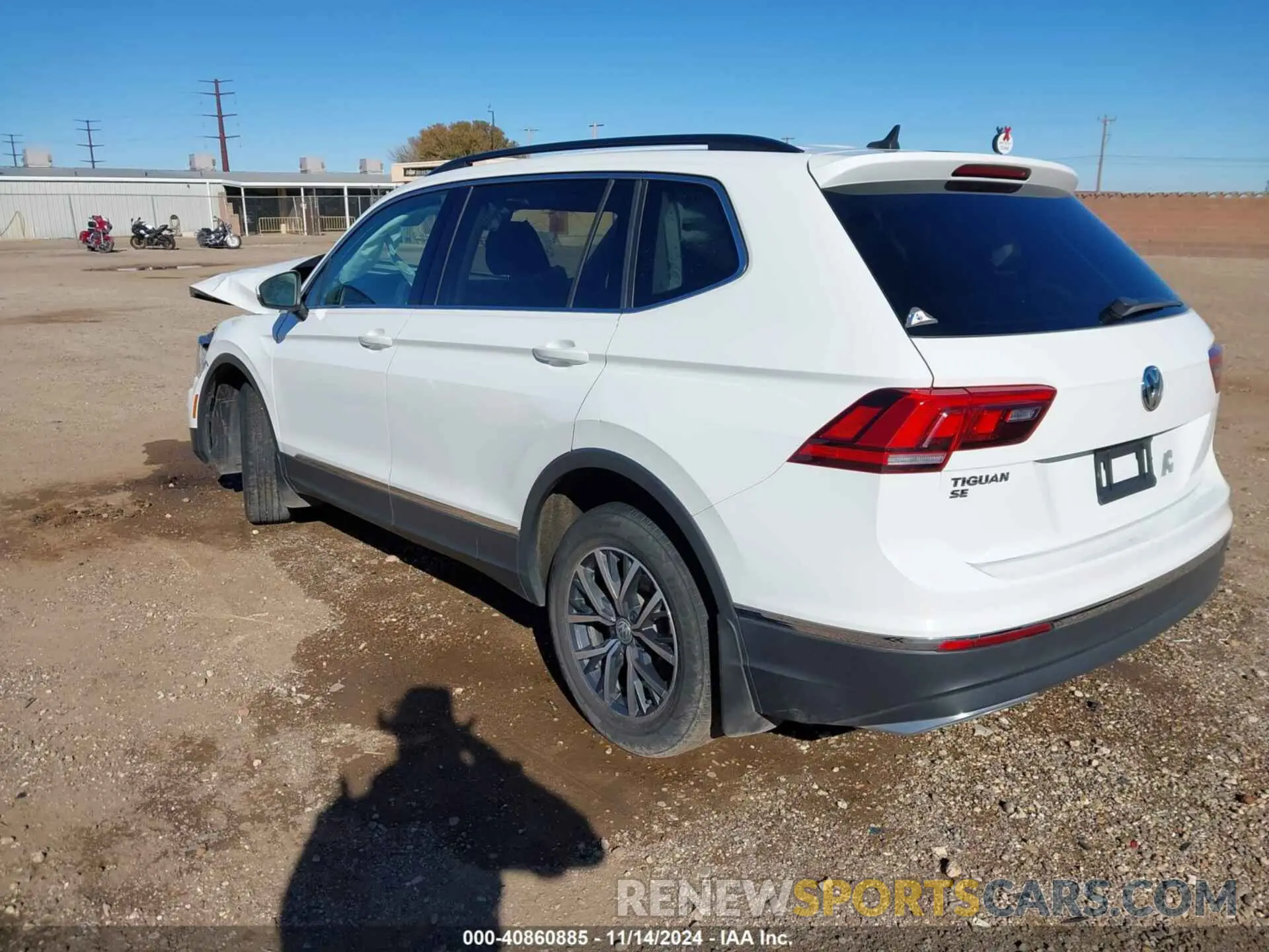 3 fotografías del automóvil dañado 3VV3B7AX1LM128665 VOLKSWAGEN TIGUAN 2020