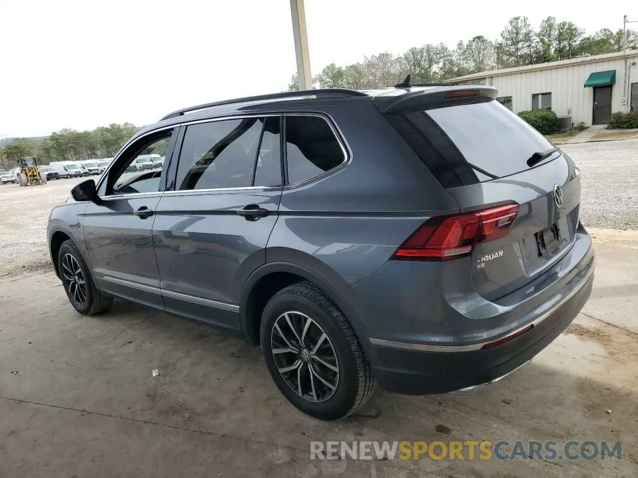 2 fotografías del automóvil dañado 3VV3B7AX2LM087320 VOLKSWAGEN TIGUAN 2020