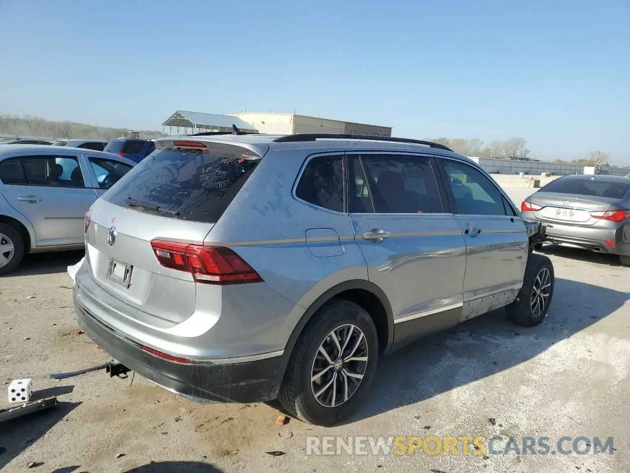 3 fotografías del automóvil dañado 3VV3B7AX4LM113769 VOLKSWAGEN TIGUAN 2020