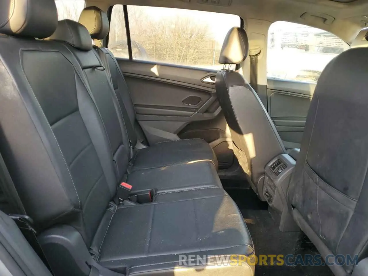11 fotografías del automóvil dañado 3VV3B7AX4LM115845 VOLKSWAGEN TIGUAN 2020