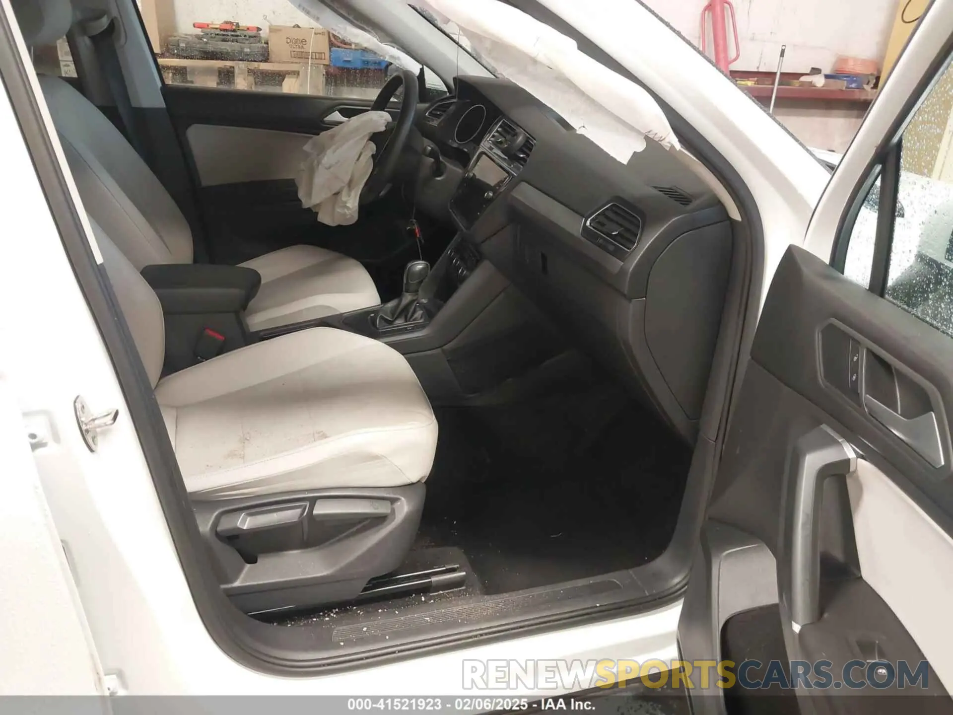 5 fotografías del automóvil dañado 3VV3B7AX4LM141023 VOLKSWAGEN TIGUAN 2020