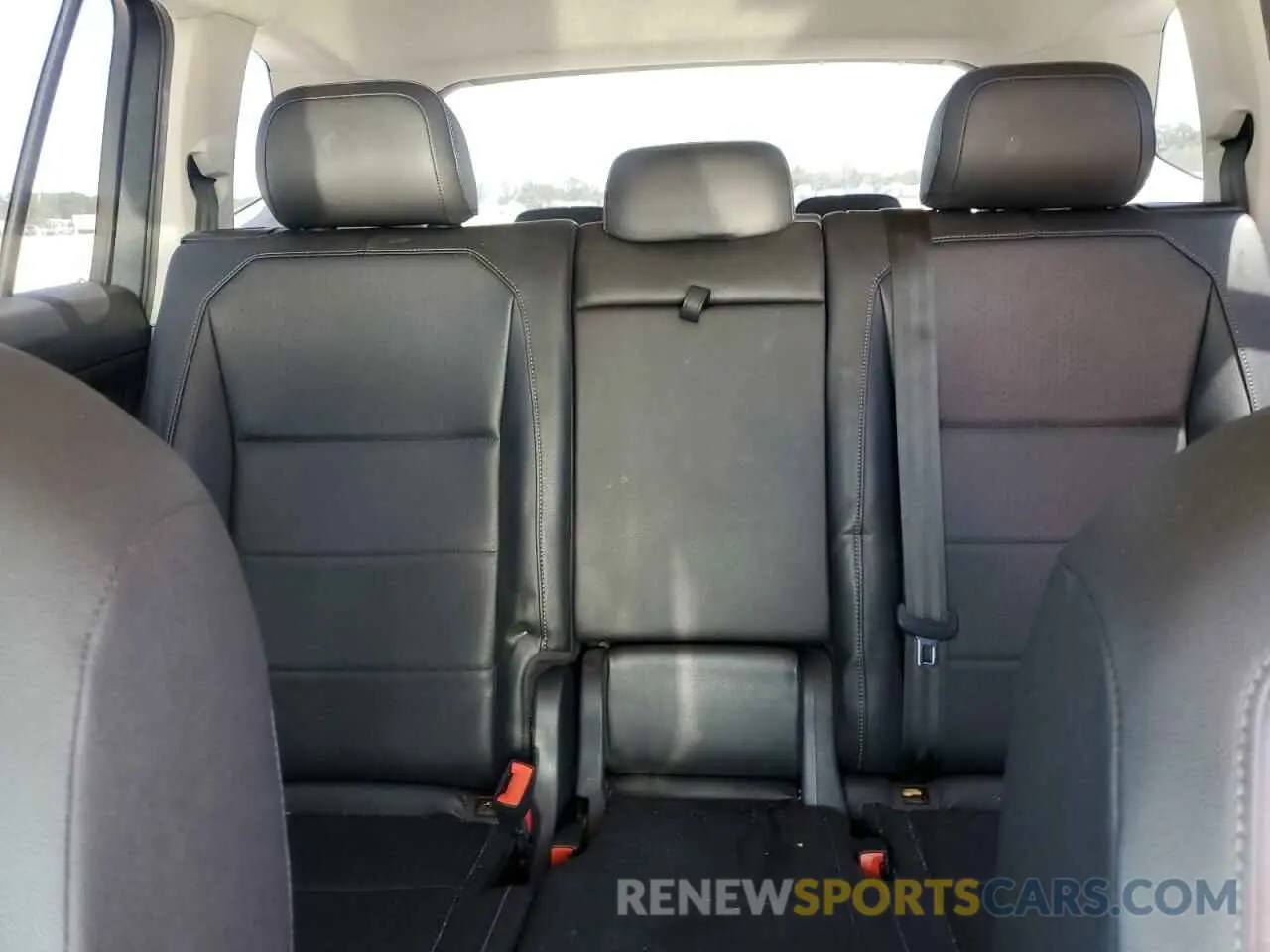 10 fotografías del automóvil dañado 3VV3B7AX4LM158288 VOLKSWAGEN TIGUAN 2020