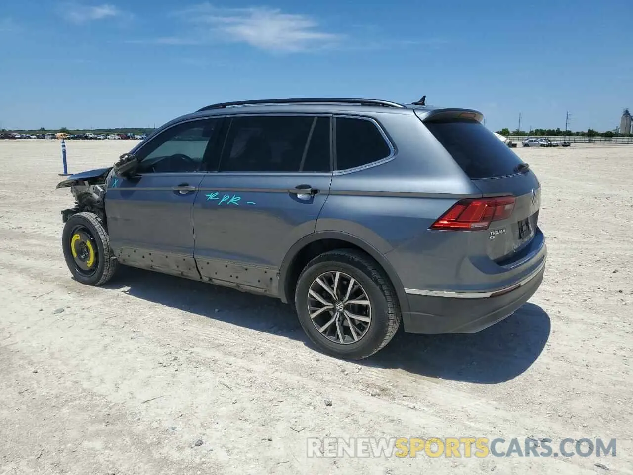2 fotografías del automóvil dañado 3VV3B7AX4LM158288 VOLKSWAGEN TIGUAN 2020