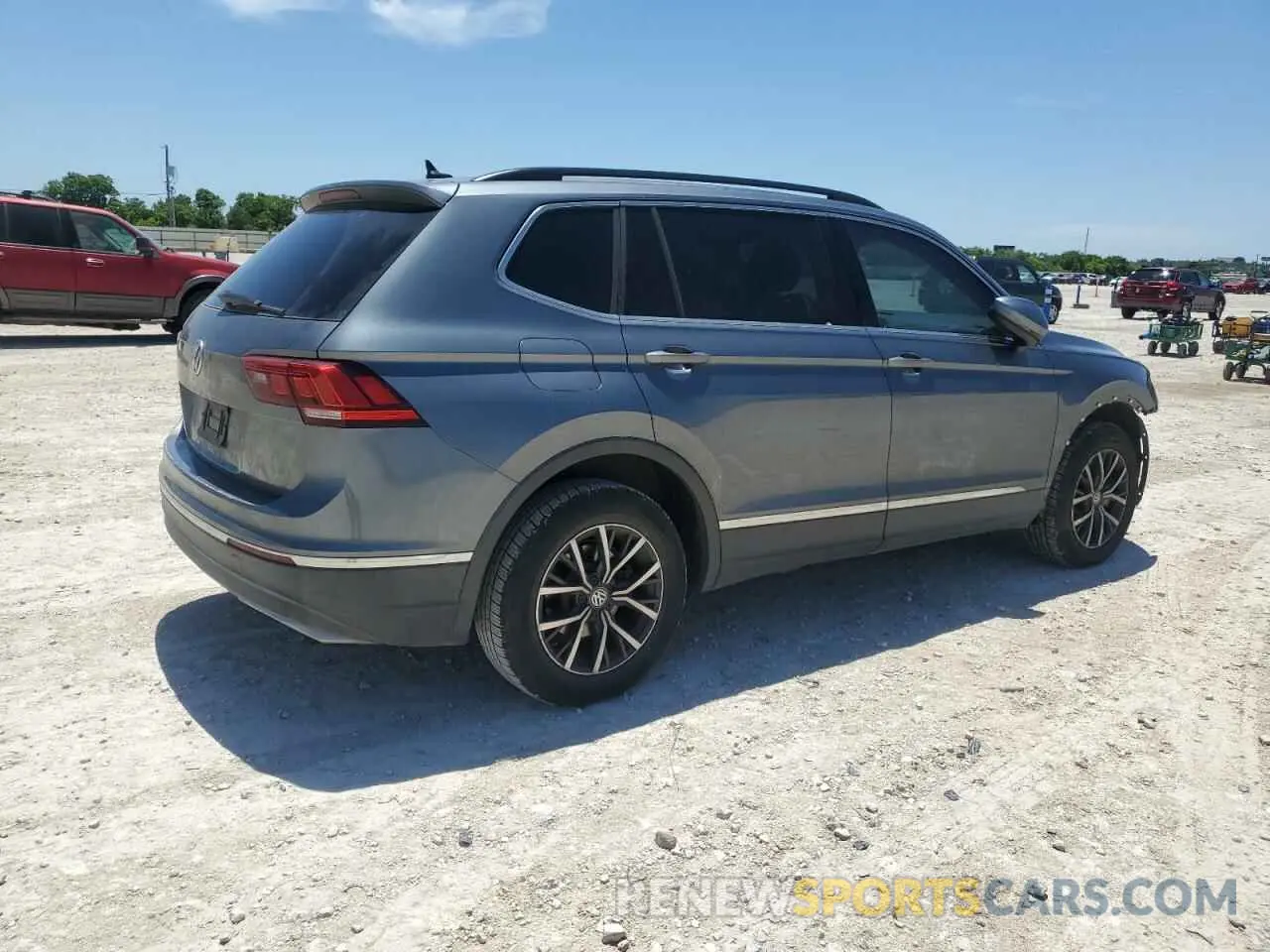 3 fotografías del automóvil dañado 3VV3B7AX4LM158288 VOLKSWAGEN TIGUAN 2020