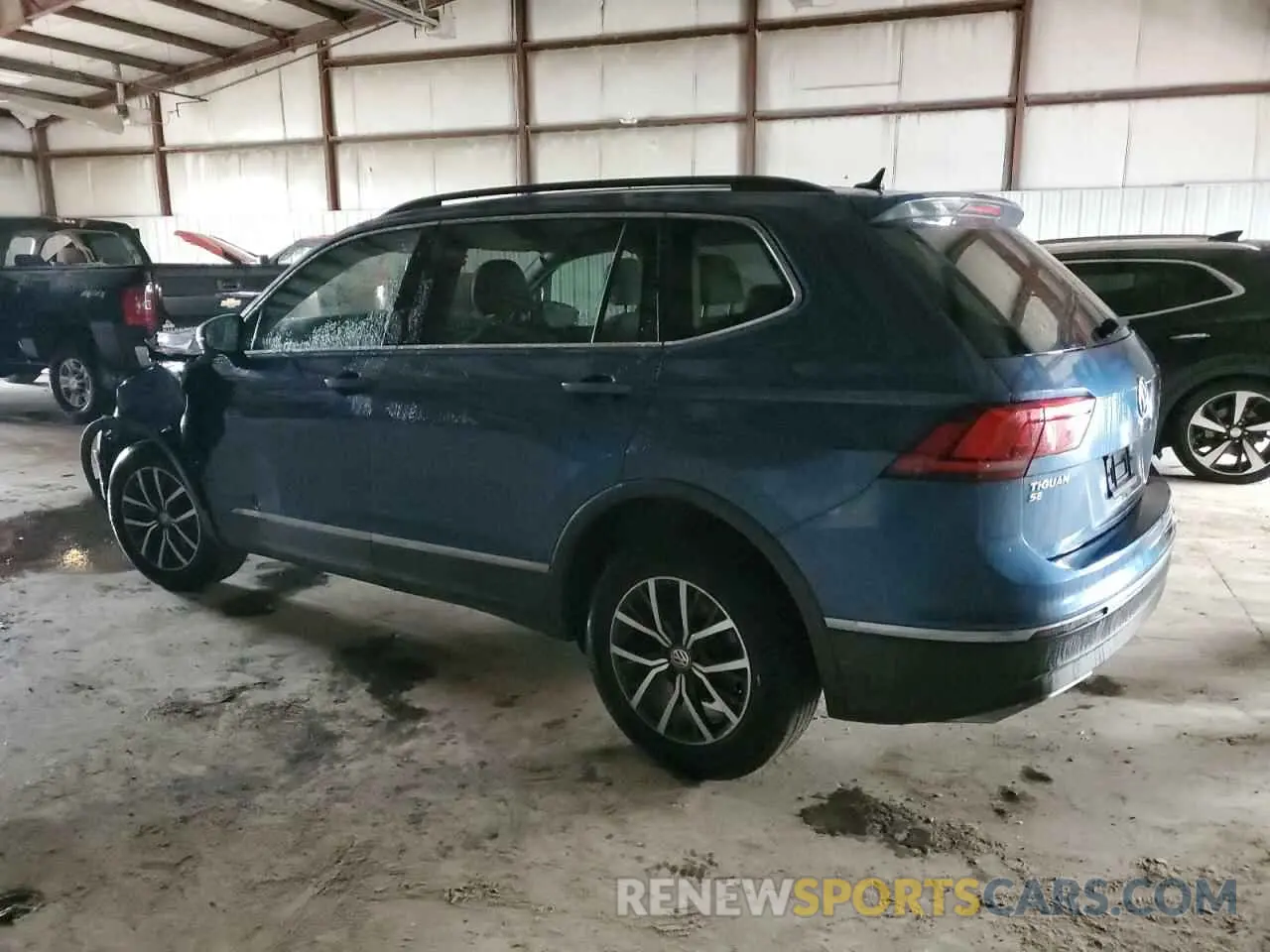 2 fotografías del automóvil dañado 3VV3B7AX5LM017570 VOLKSWAGEN TIGUAN 2020