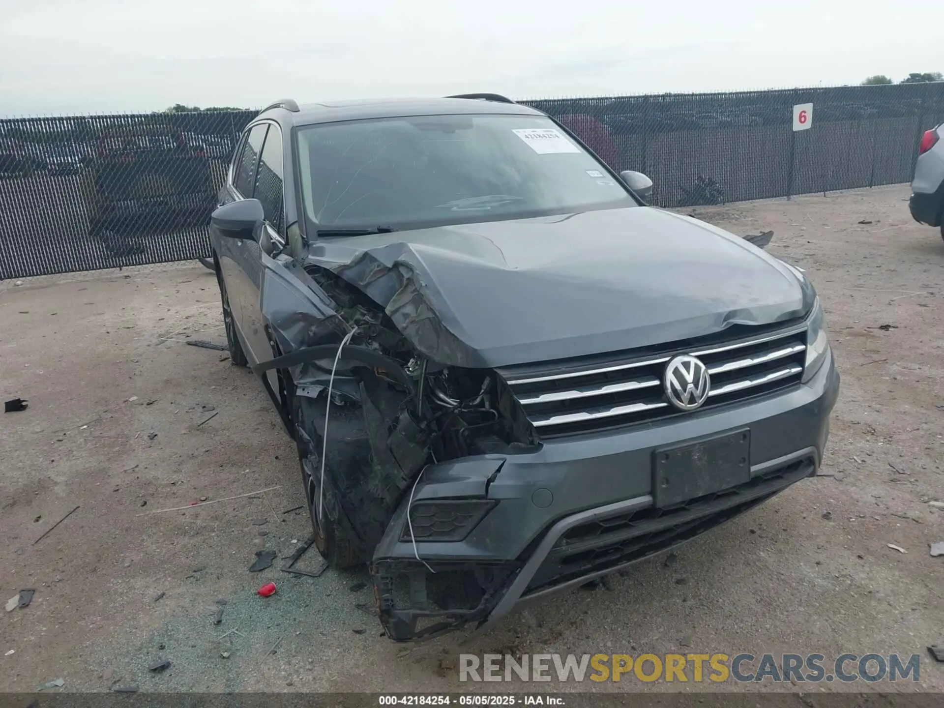6 fotografías del automóvil dañado 3VV3B7AX6LM008716 VOLKSWAGEN TIGUAN 2020