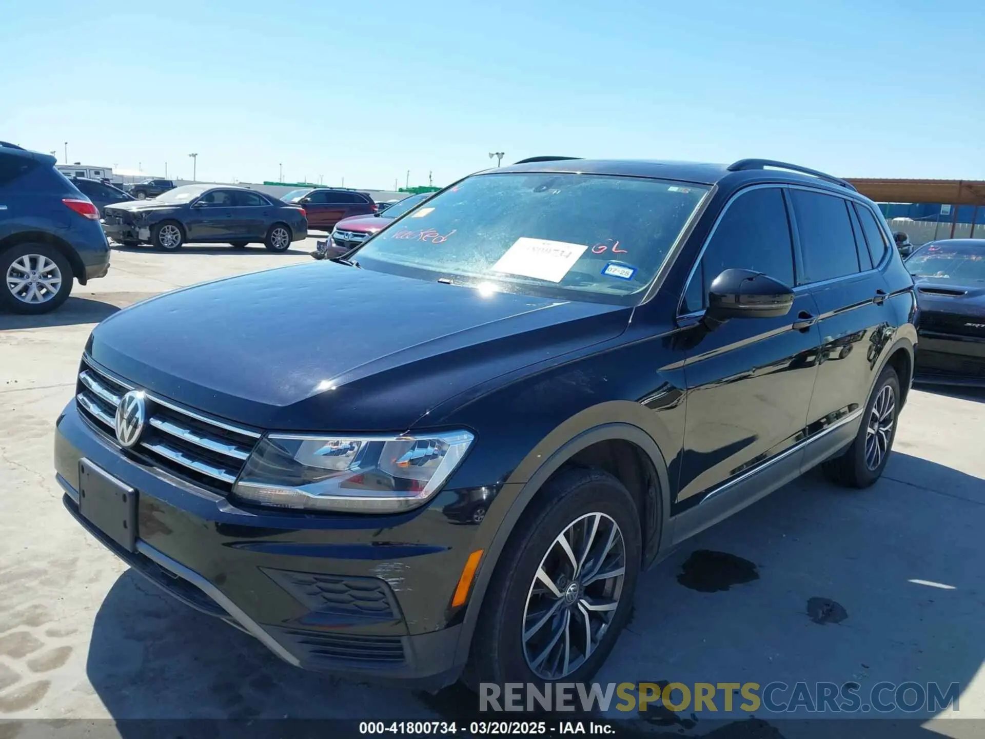 2 fotografías del automóvil dañado 3VV3B7AX6LM071413 VOLKSWAGEN TIGUAN 2020