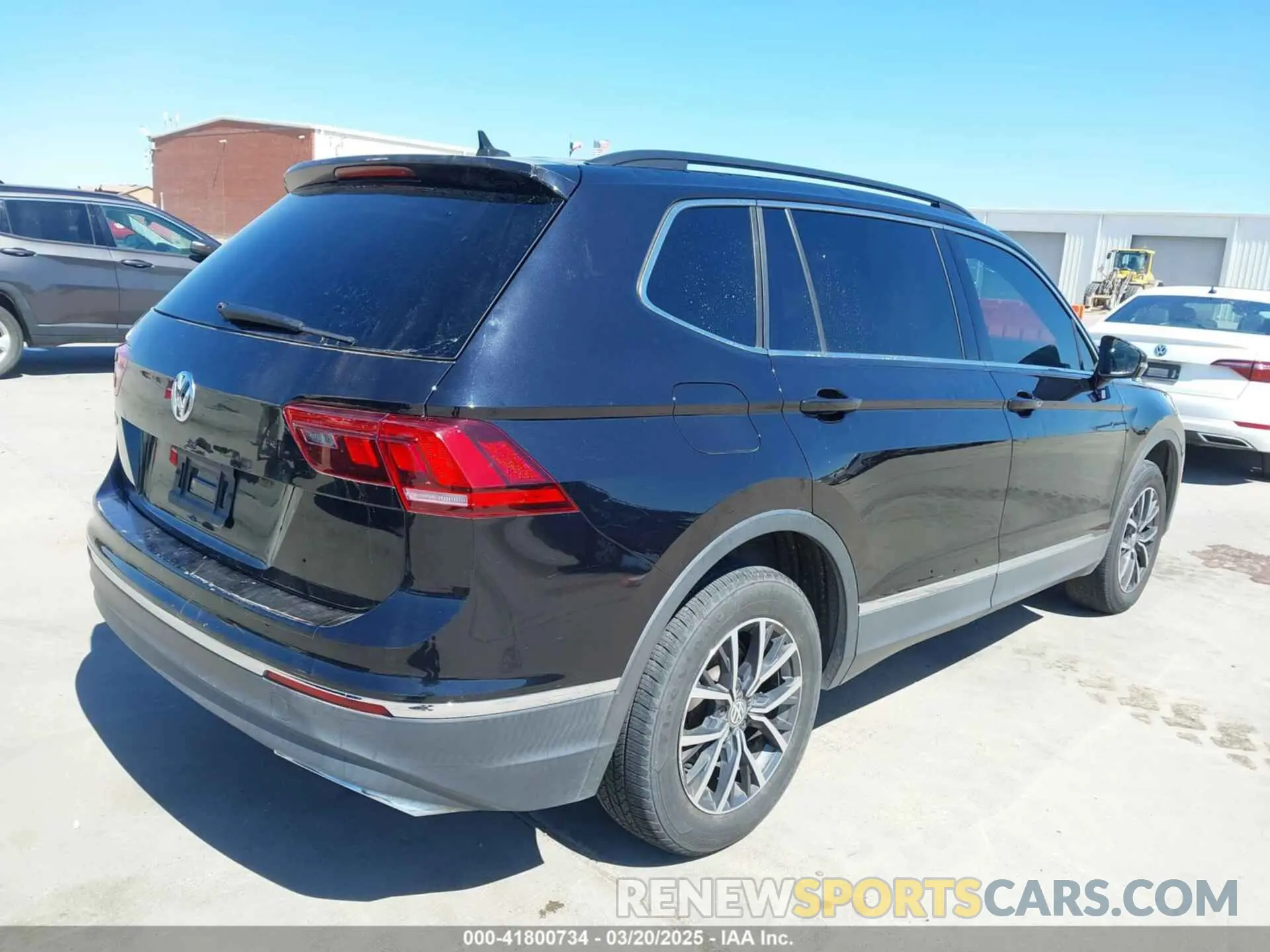 4 fotografías del automóvil dañado 3VV3B7AX6LM071413 VOLKSWAGEN TIGUAN 2020