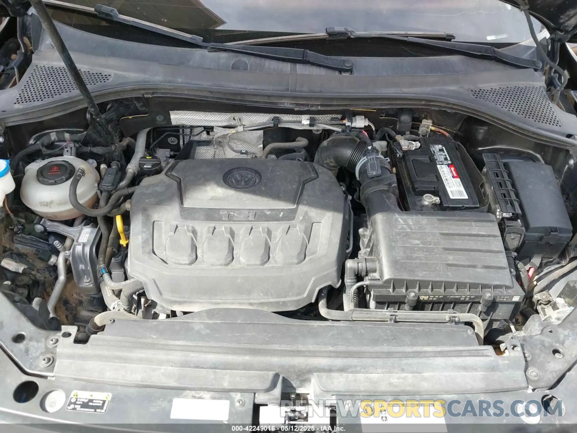 10 fotografías del automóvil dañado 3VV3B7AX7LM039084 VOLKSWAGEN TIGUAN 2020