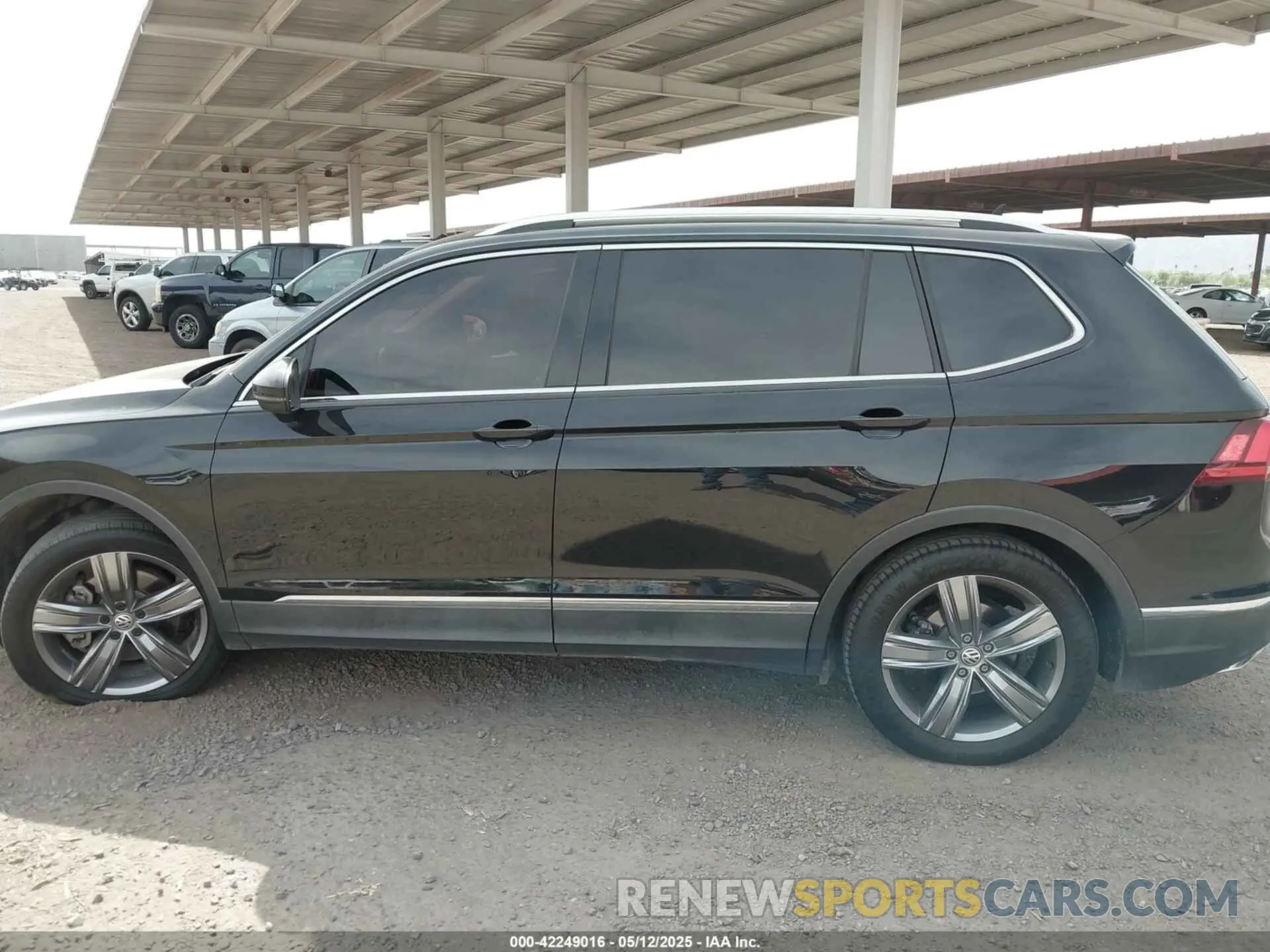 14 fotografías del automóvil dañado 3VV3B7AX7LM039084 VOLKSWAGEN TIGUAN 2020