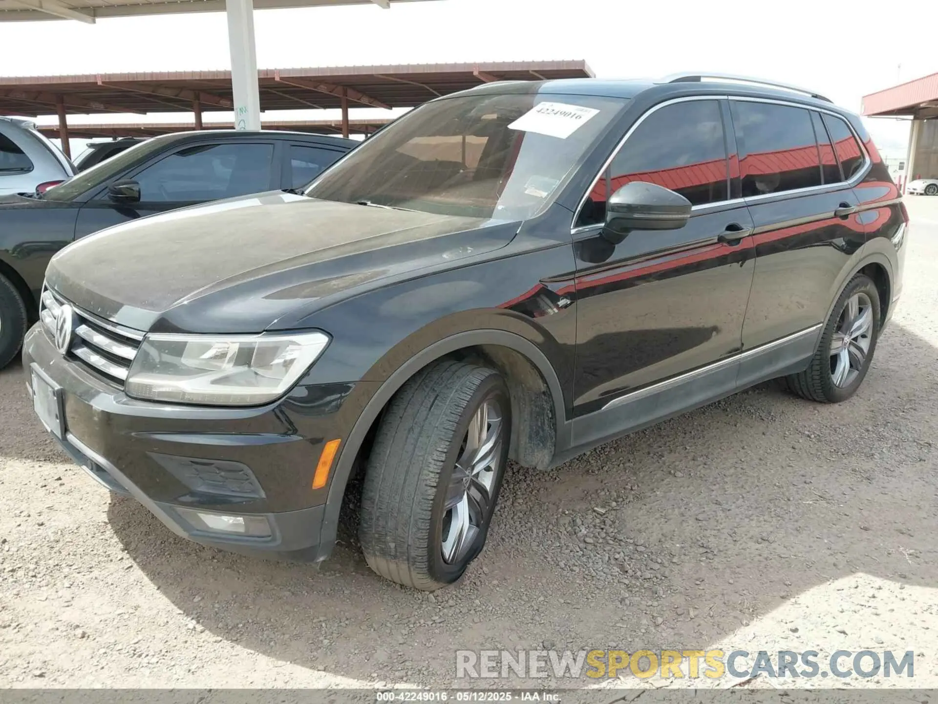 2 fotografías del automóvil dañado 3VV3B7AX7LM039084 VOLKSWAGEN TIGUAN 2020
