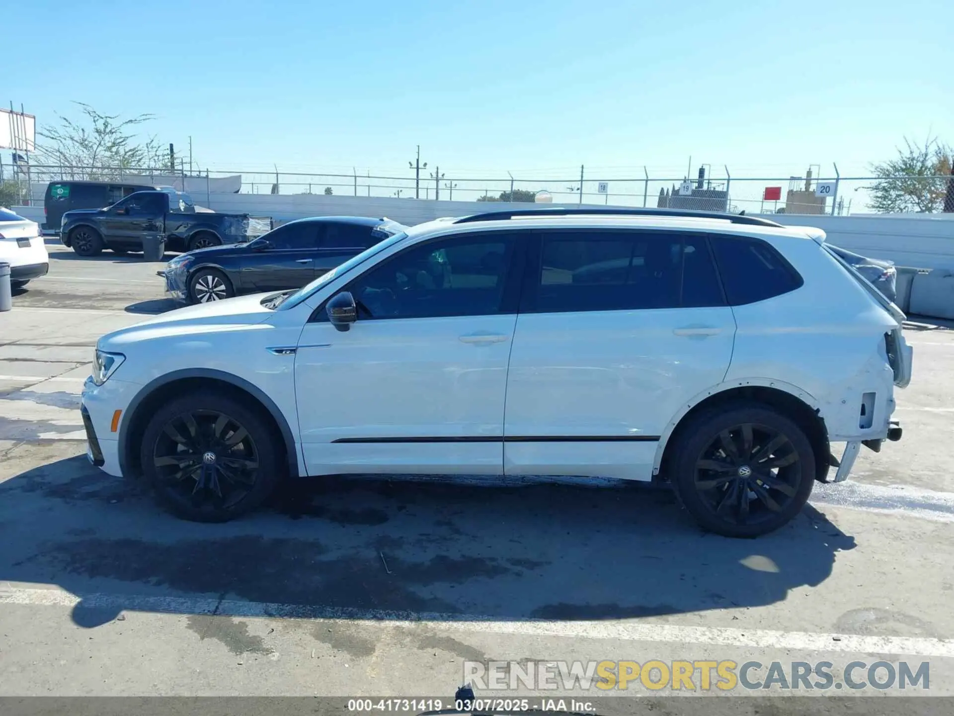 15 fotografías del automóvil dañado 3VV3B7AX8LM063202 VOLKSWAGEN TIGUAN 2020