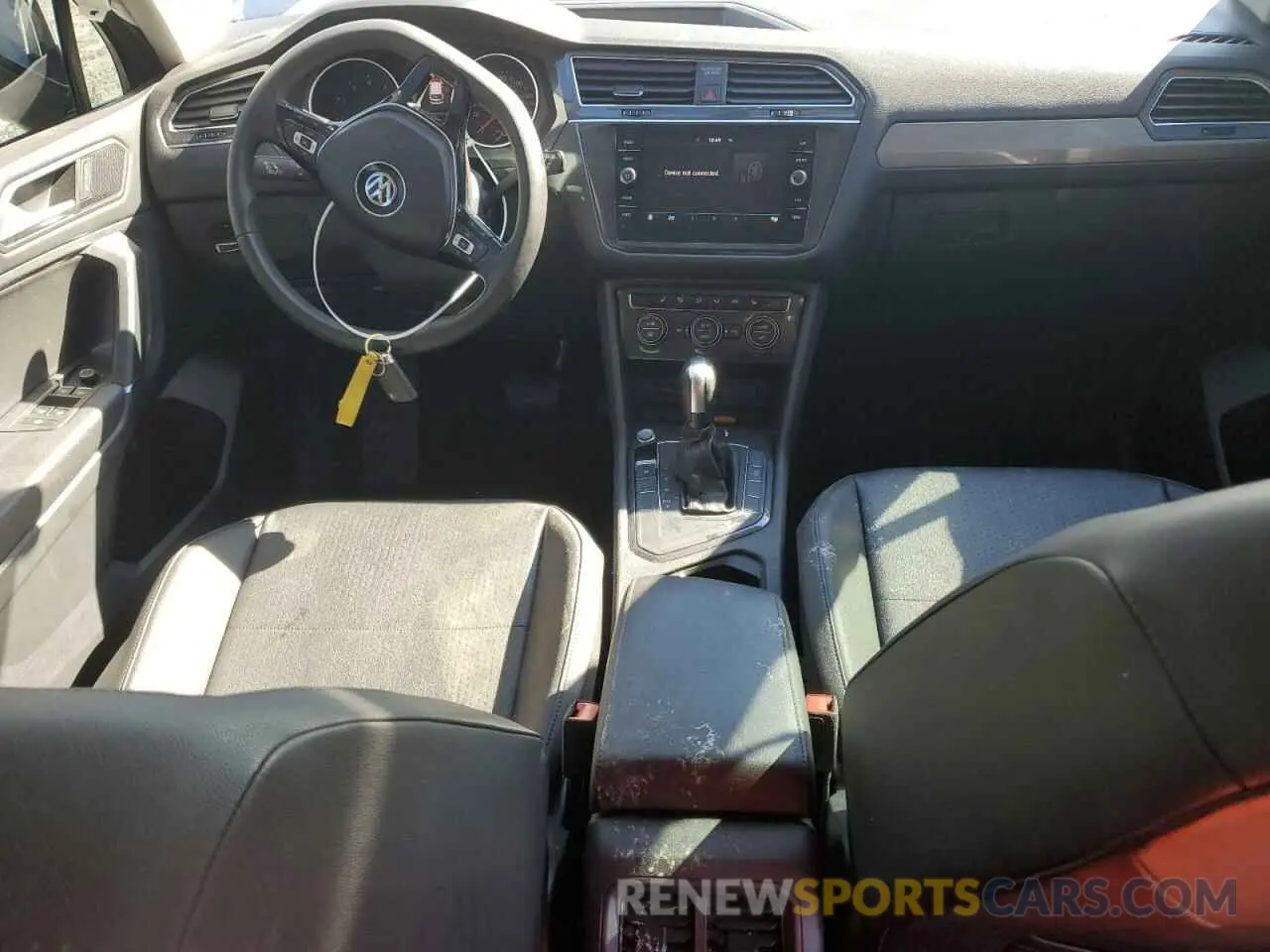 8 fotografías del automóvil dañado 3VV3B7AX8LM121003 VOLKSWAGEN TIGUAN 2020