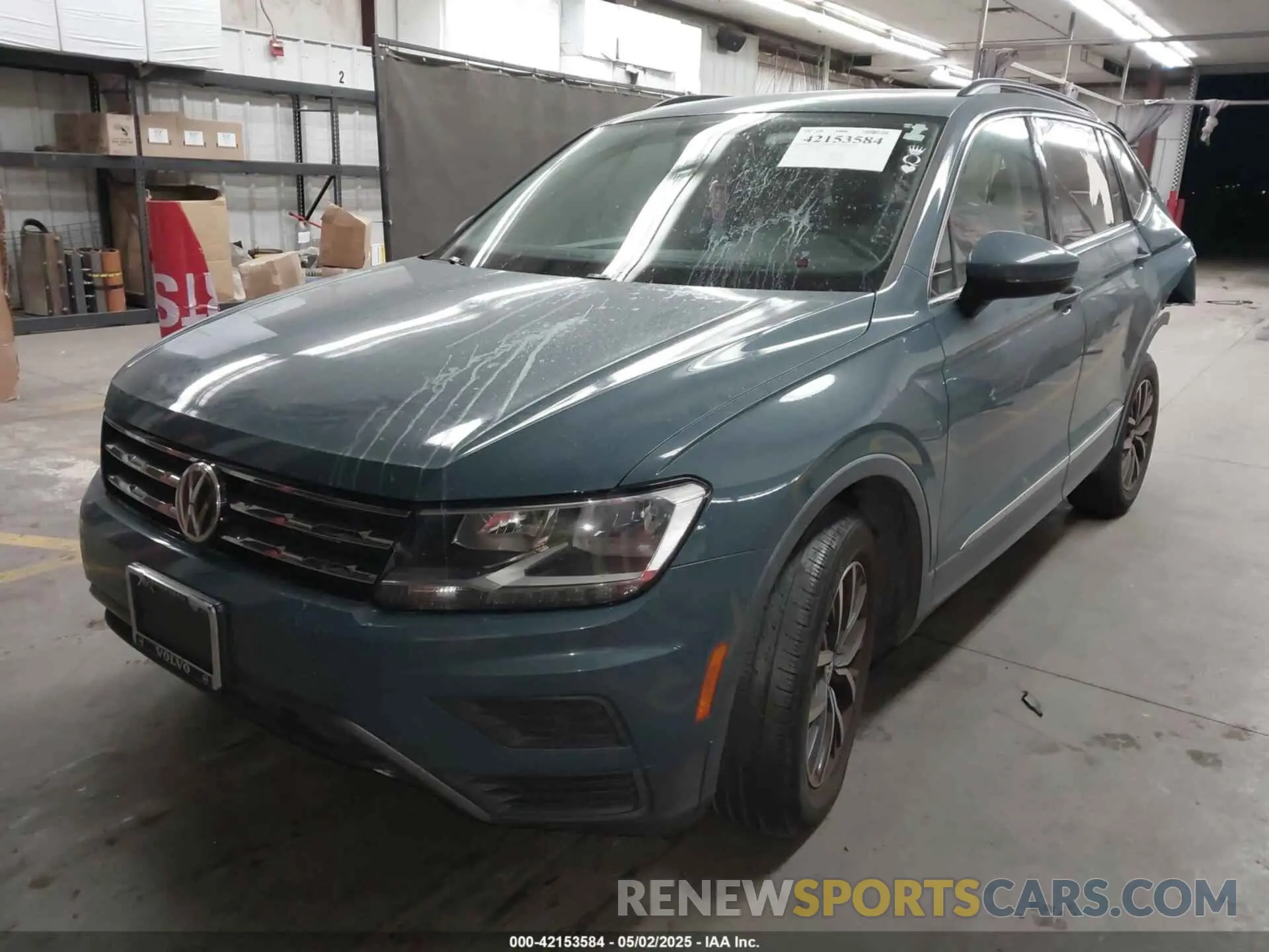 2 fotografías del automóvil dañado 3VV3B7AXXLM058423 VOLKSWAGEN TIGUAN 2020