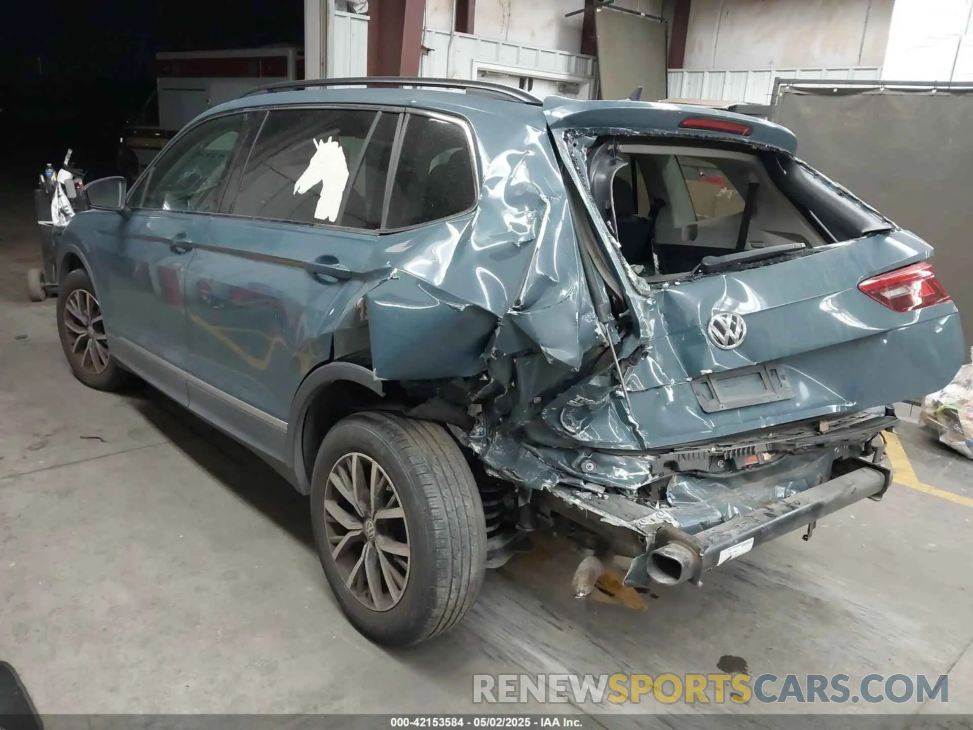 3 fotografías del automóvil dañado 3VV3B7AXXLM058423 VOLKSWAGEN TIGUAN 2020