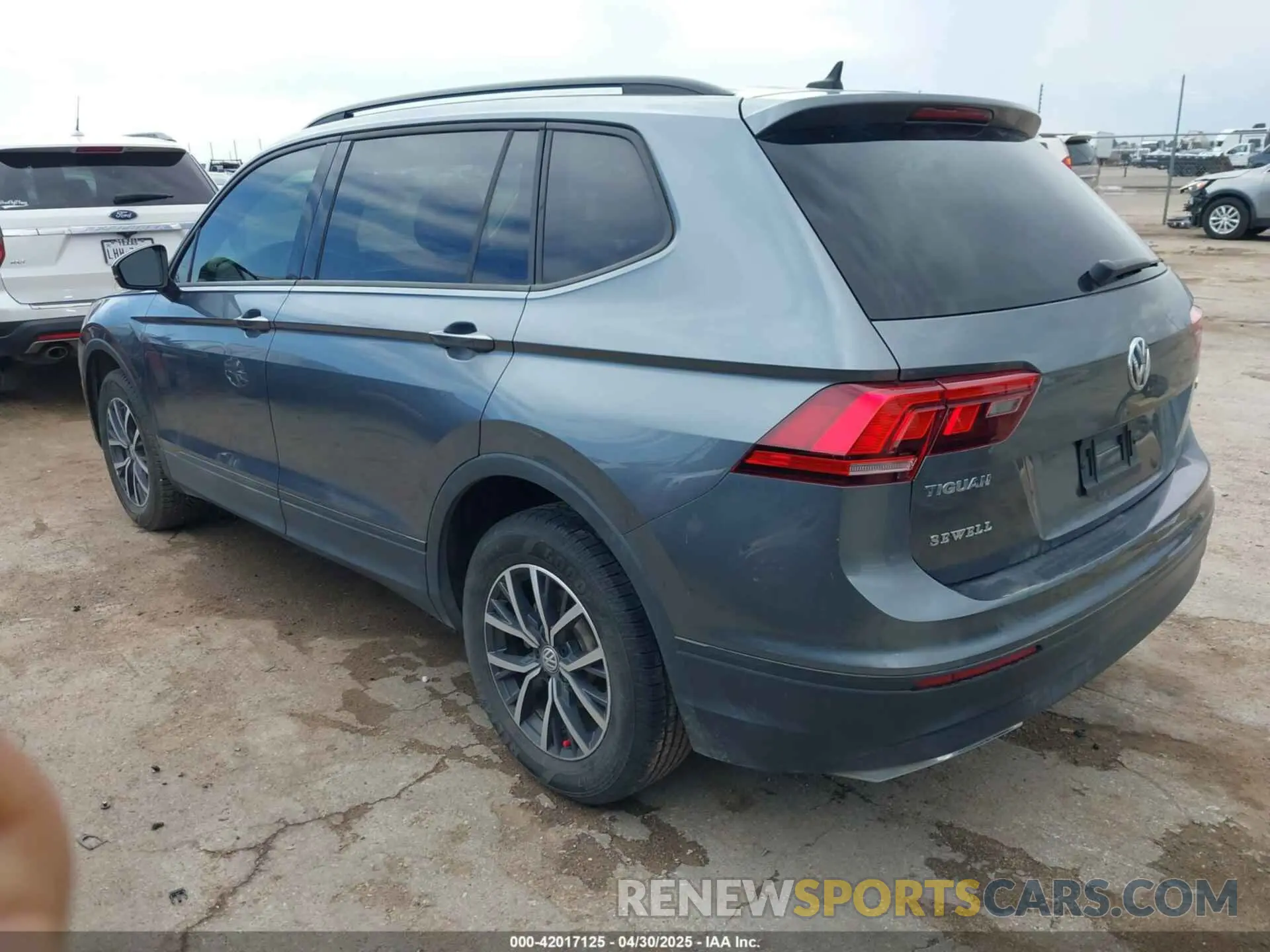 3 fotografías del automóvil dañado 3VV0B7AX0MM017433 VOLKSWAGEN TIGUAN 2021
