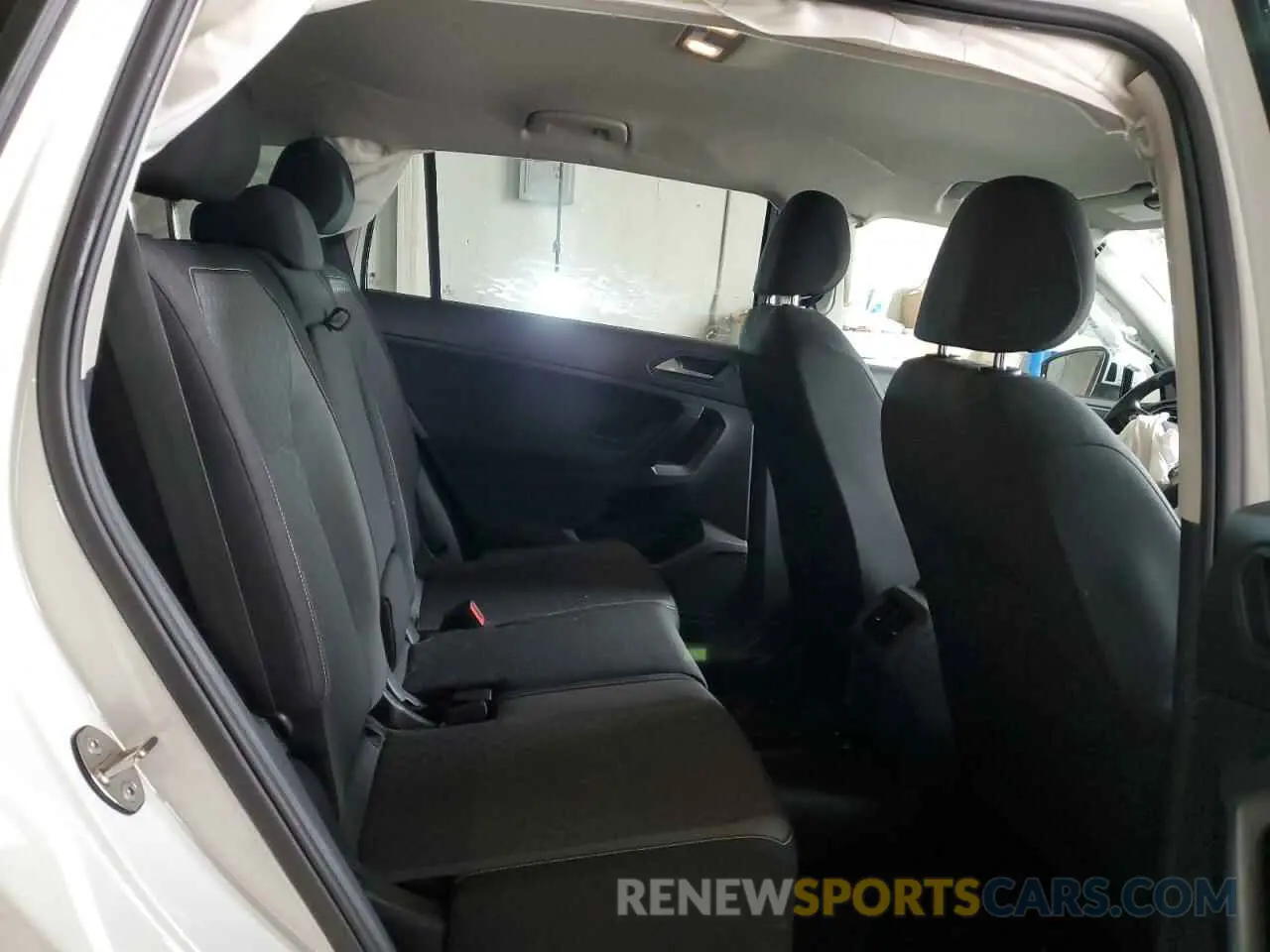 11 fotografías del automóvil dañado 3VV0B7AX4MM040312 VOLKSWAGEN TIGUAN 2021