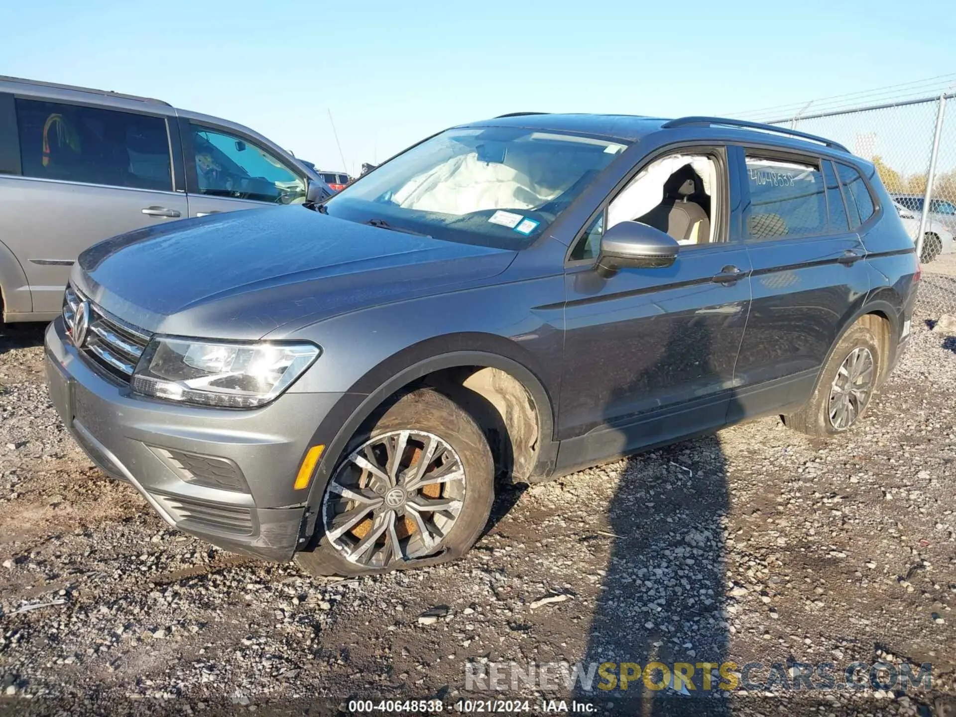 2 fotografías del automóvil dañado 3VV0B7AX5MM000806 VOLKSWAGEN TIGUAN 2021