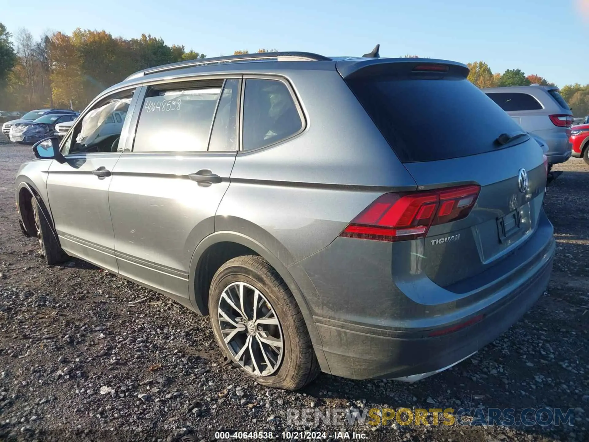3 fotografías del automóvil dañado 3VV0B7AX5MM000806 VOLKSWAGEN TIGUAN 2021