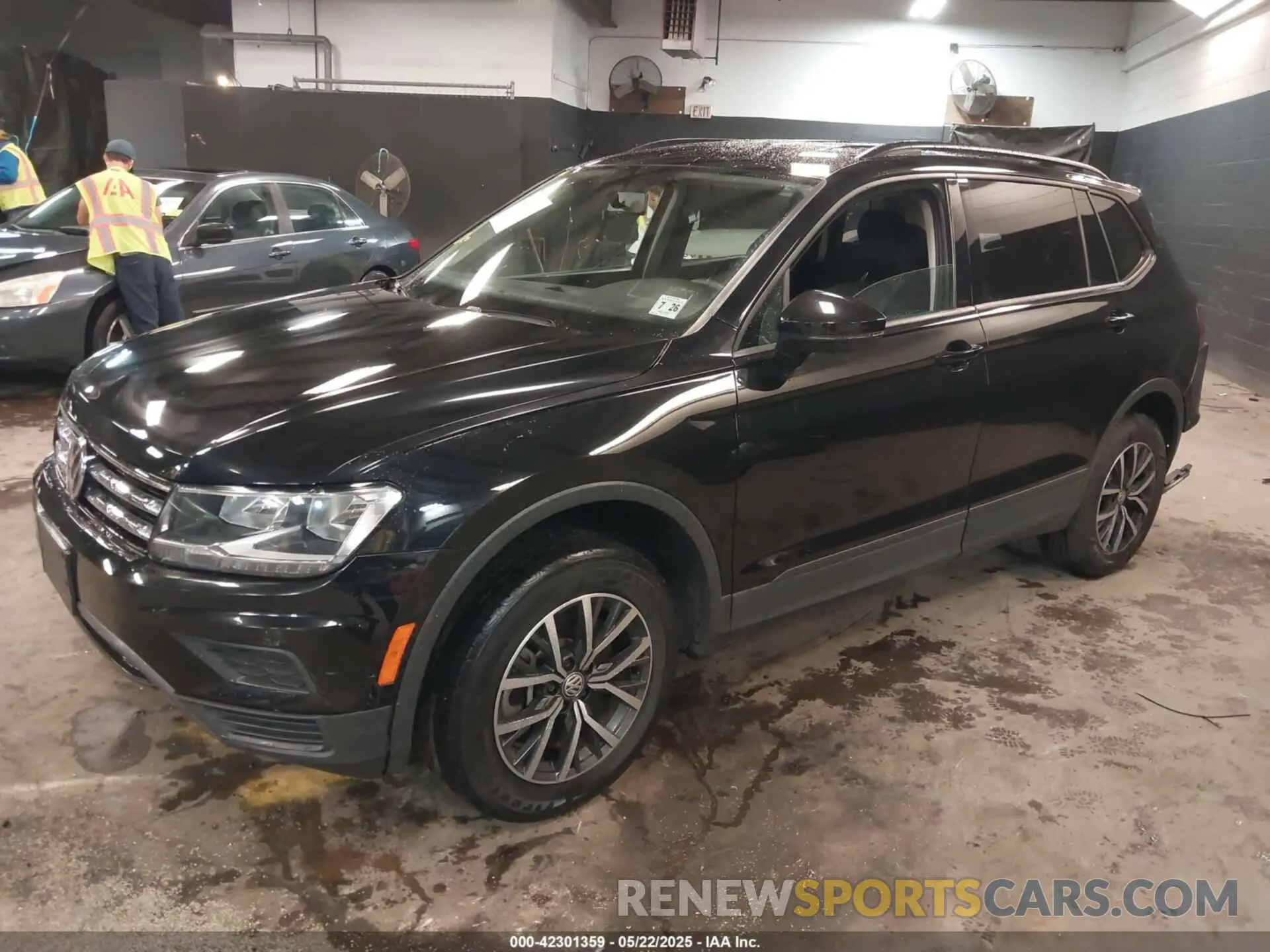 2 fotografías del automóvil dañado 3VV0B7AX5MM088269 VOLKSWAGEN TIGUAN 2021