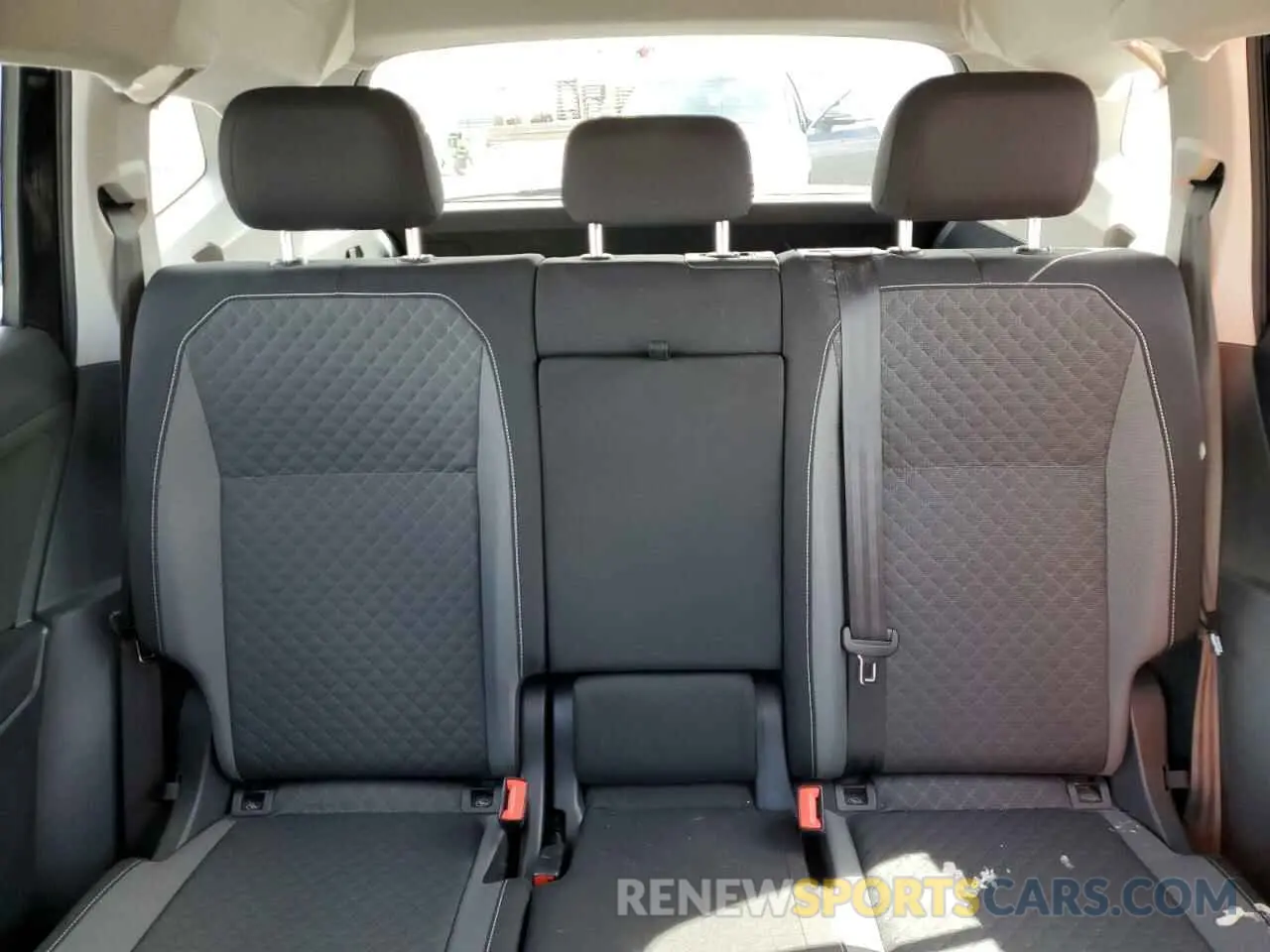 10 fotografías del automóvil dañado 3VV0B7AX8MM072597 VOLKSWAGEN TIGUAN 2021