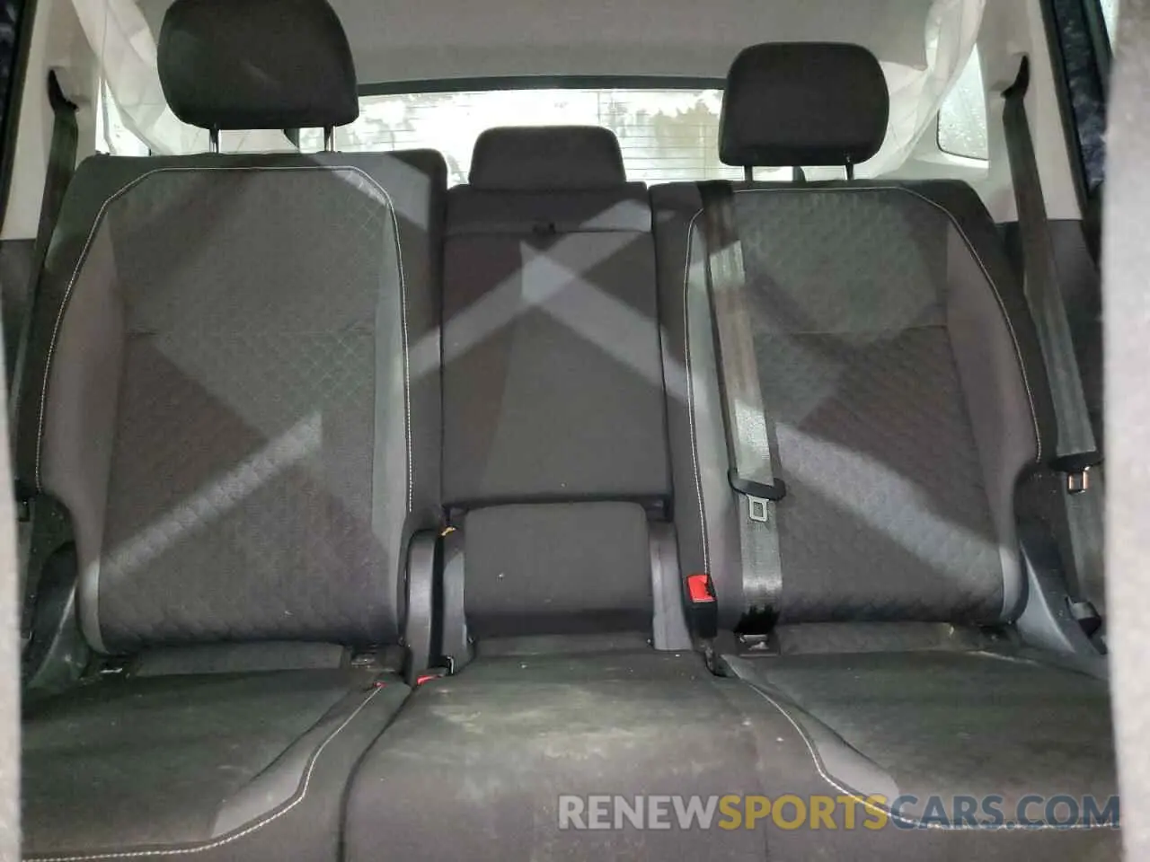 10 fotografías del automóvil dañado 3VV0B7AX9MM007127 VOLKSWAGEN TIGUAN 2021