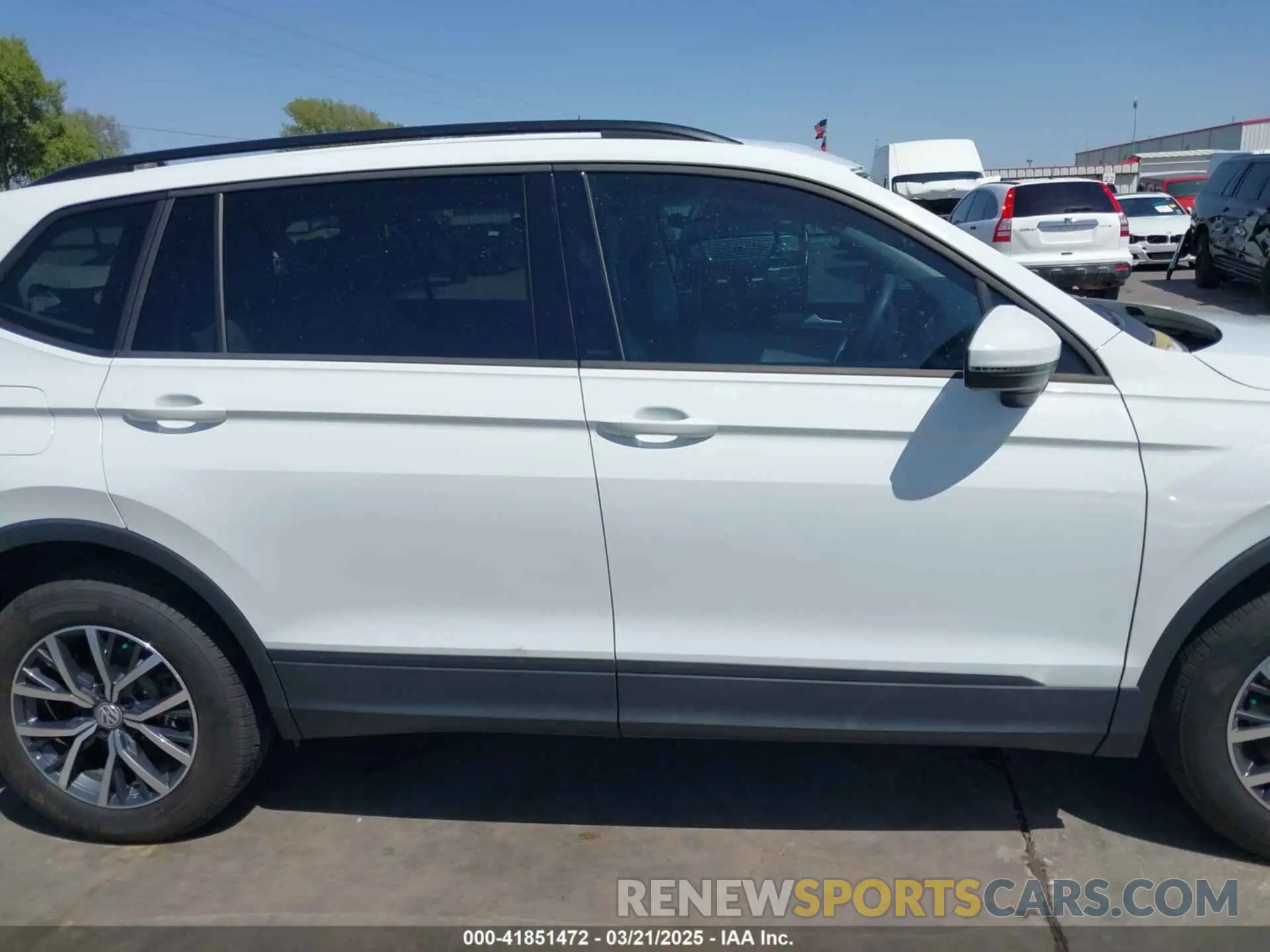 14 fotografías del automóvil dañado 3VV1B7AX1MM010320 VOLKSWAGEN TIGUAN 2021