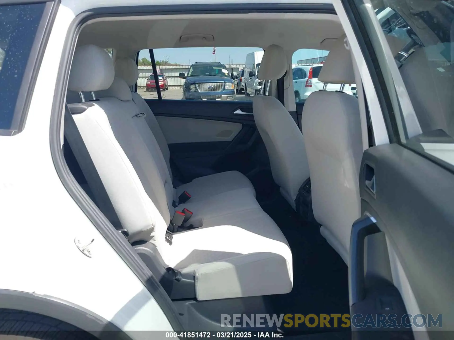8 fotografías del automóvil dañado 3VV1B7AX1MM010320 VOLKSWAGEN TIGUAN 2021