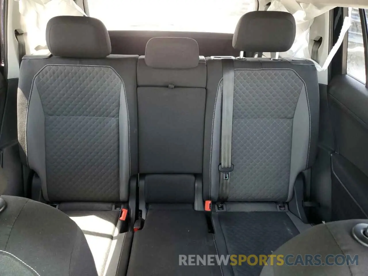 10 fotografías del automóvil dañado 3VV1B7AX1MM066726 VOLKSWAGEN TIGUAN 2021