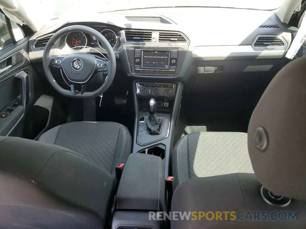 8 fotografías del automóvil dañado 3VV1B7AX1MM066726 VOLKSWAGEN TIGUAN 2021