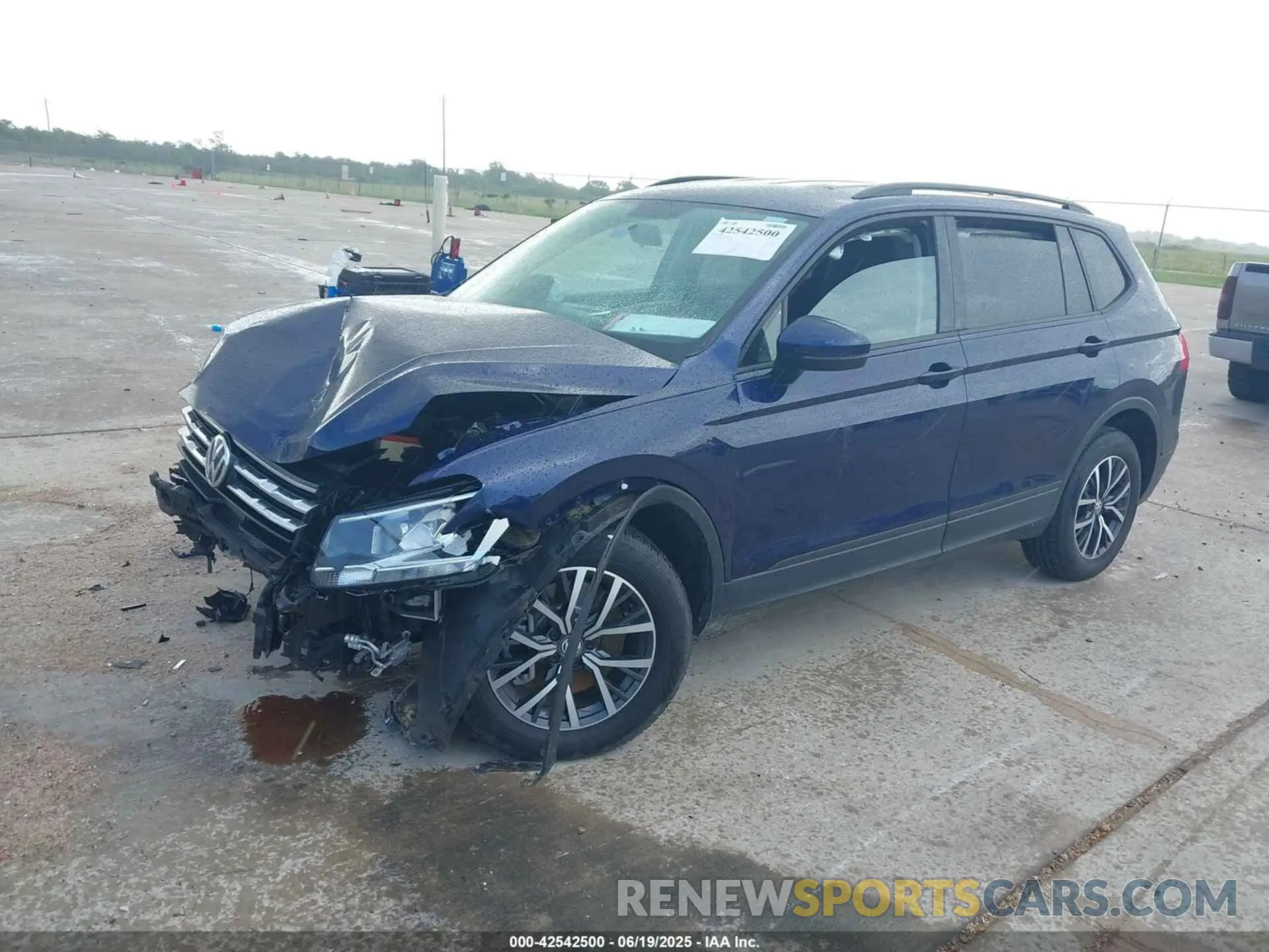 2 fotografías del automóvil dañado 3VV1B7AX3MM096973 VOLKSWAGEN TIGUAN 2021