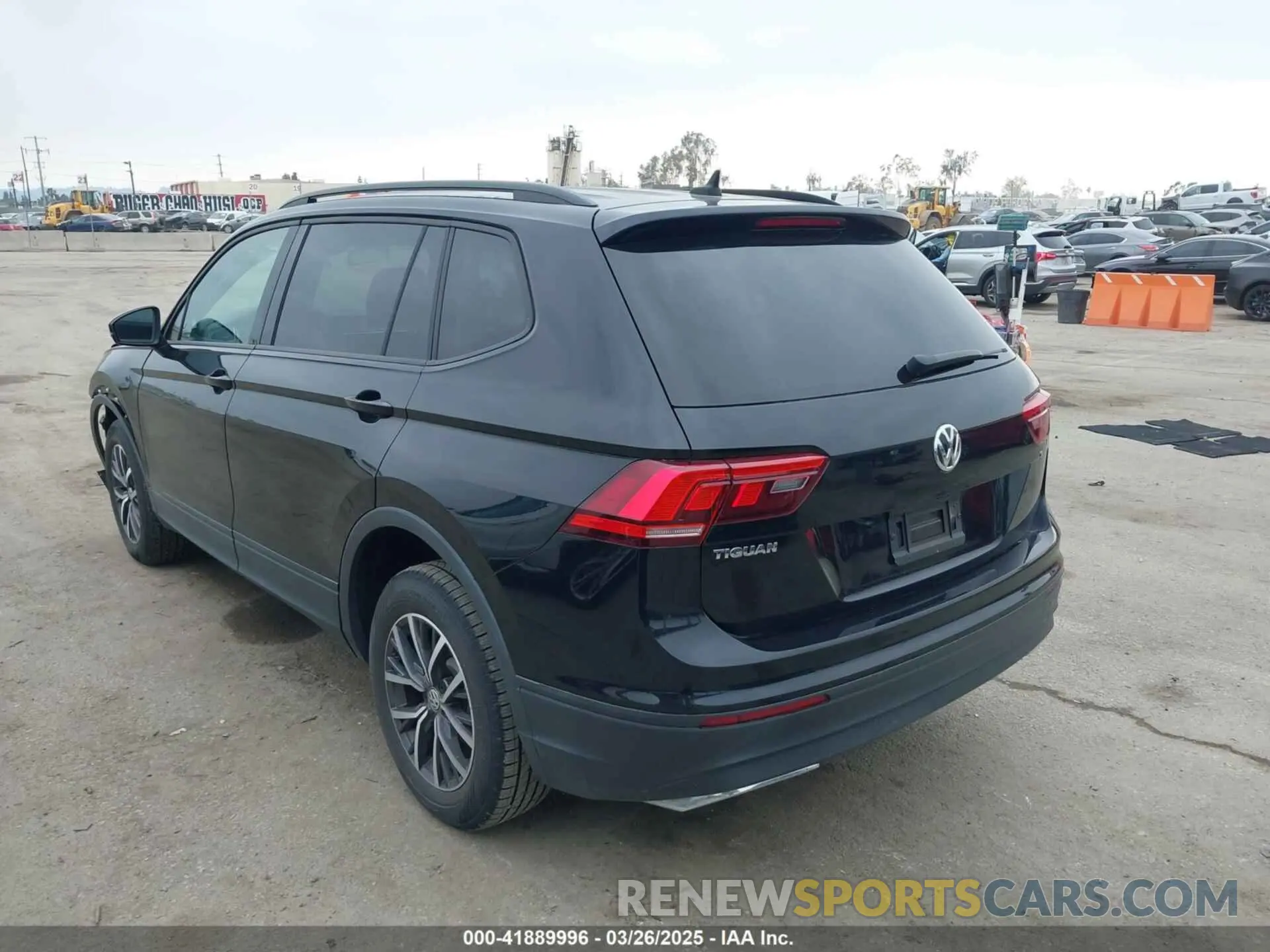 3 fotografías del automóvil dañado 3VV1B7AX4MM025586 VOLKSWAGEN TIGUAN 2021