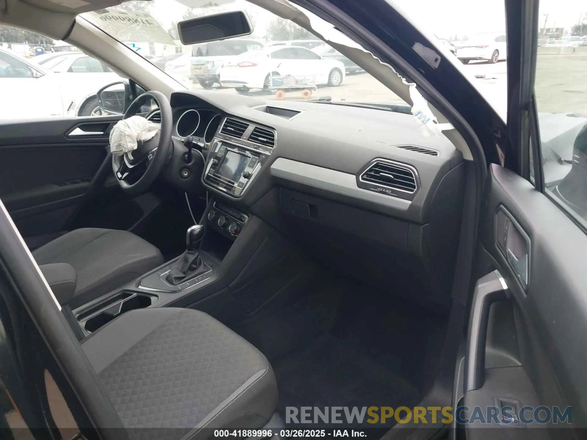 5 fotografías del automóvil dañado 3VV1B7AX4MM025586 VOLKSWAGEN TIGUAN 2021